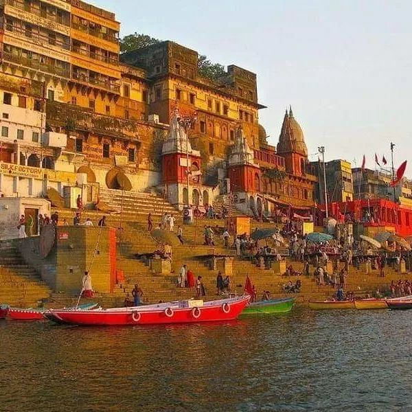 Photo of Varanasi By Vicky_the_Explorer