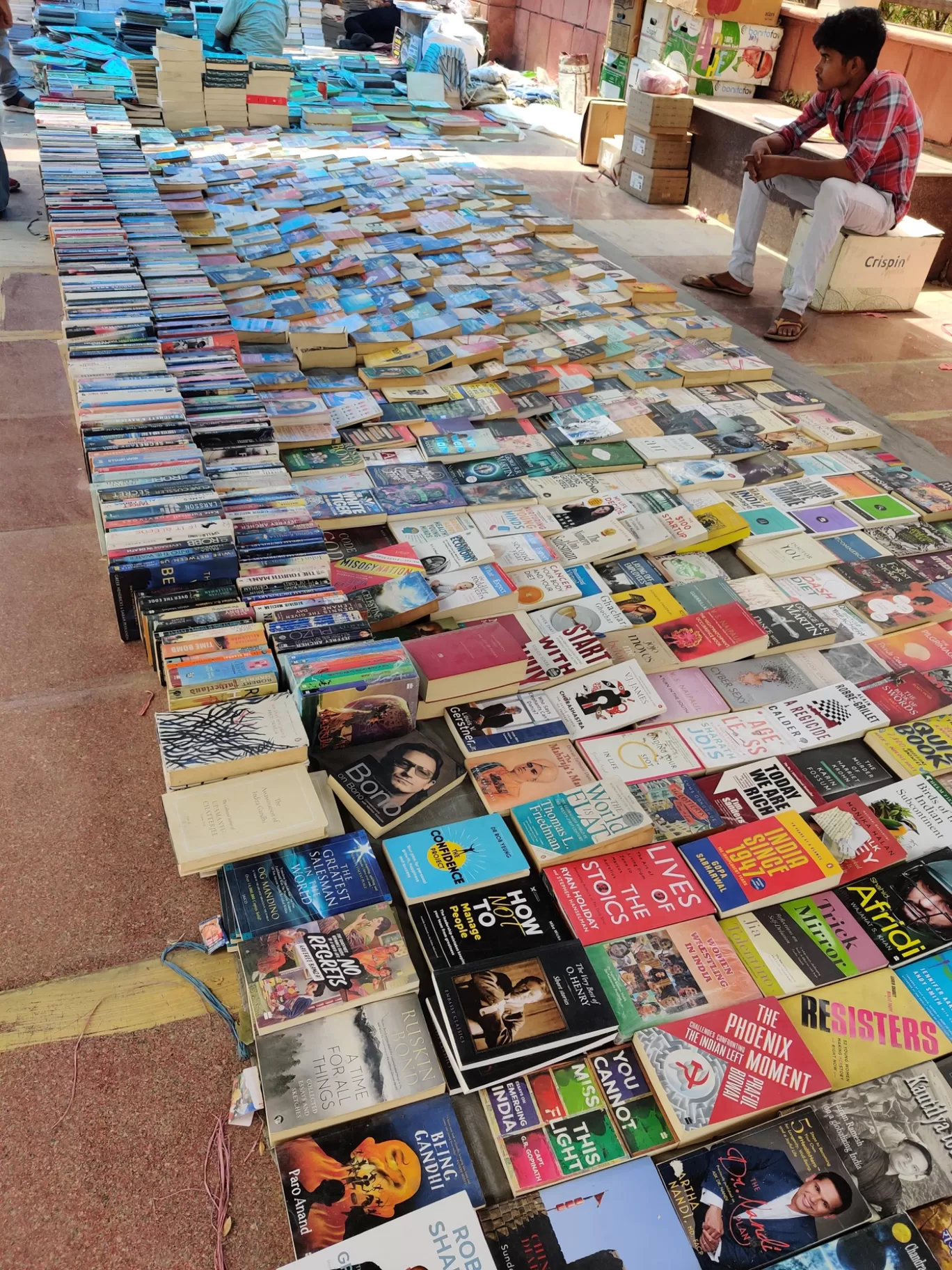 Photo of Daryaganj Sunday Book Market By Ashay Dahare
