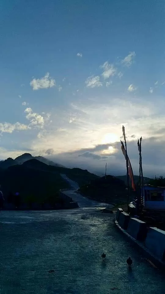 Photo of Sandakphu Trekkers Hut By Ishan Majumdar