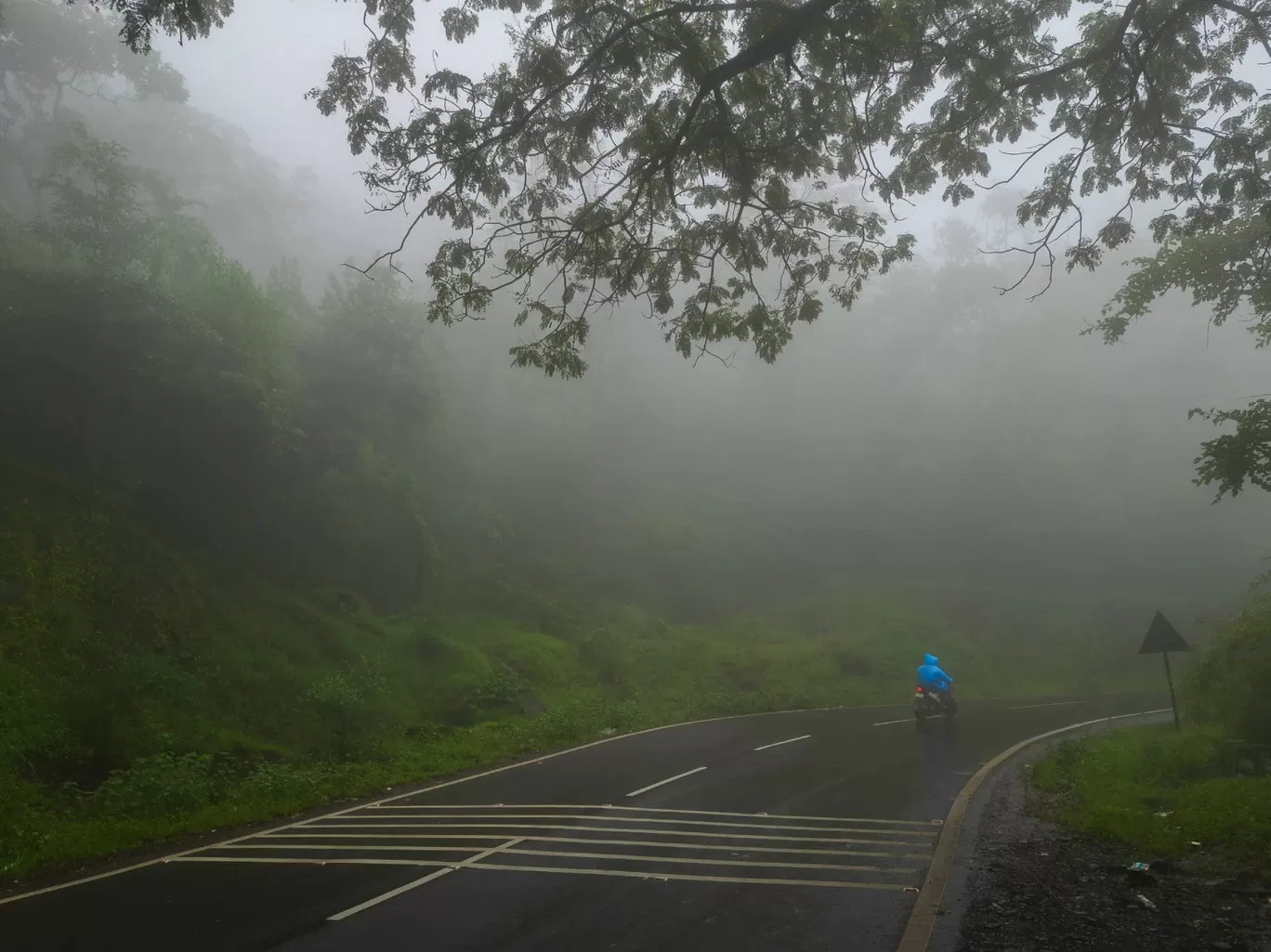 Photo of Saputara Hill Station By Manan Karangiya