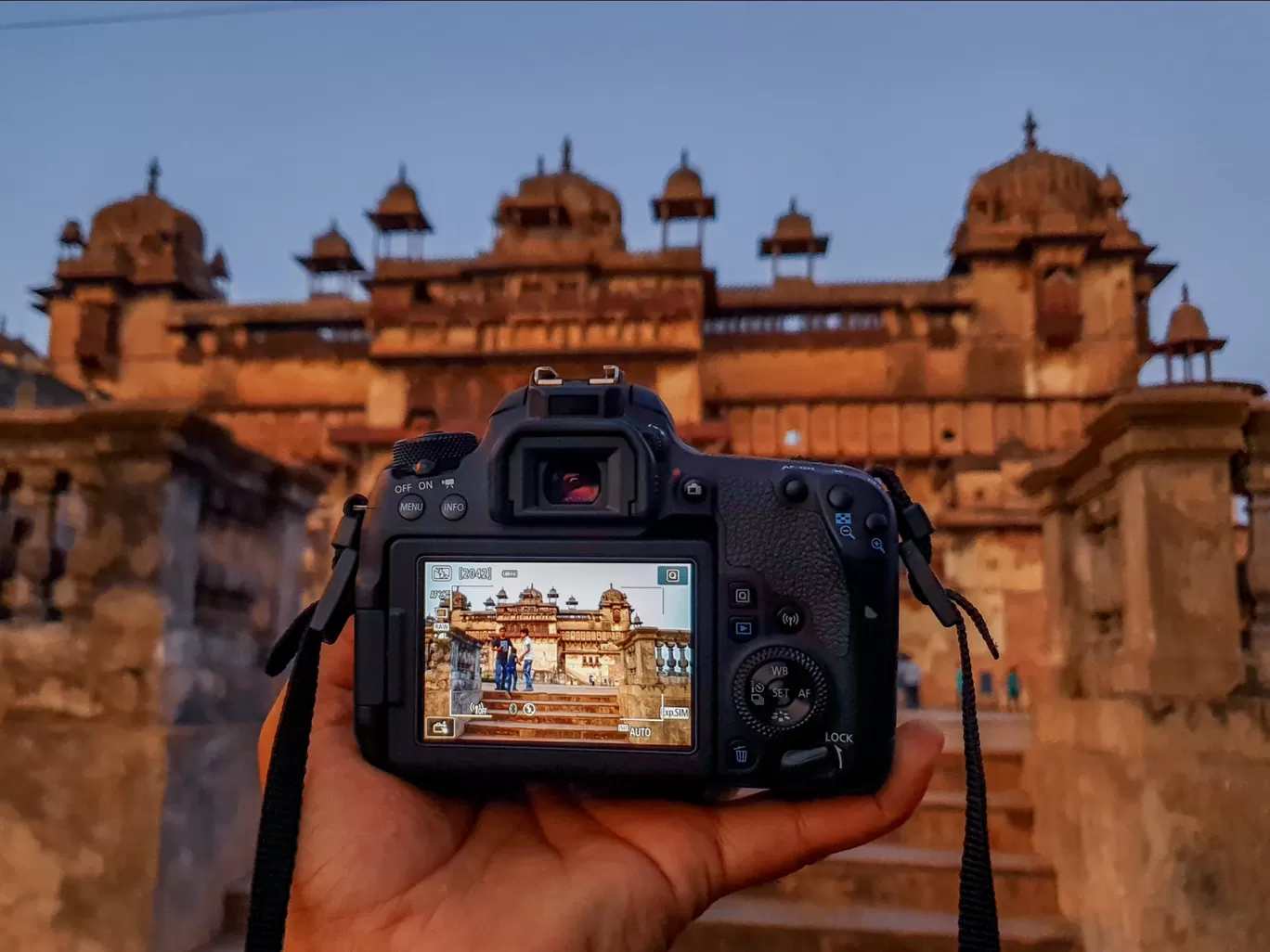 Photo of Orchha Fort complex By Lenzzstruck