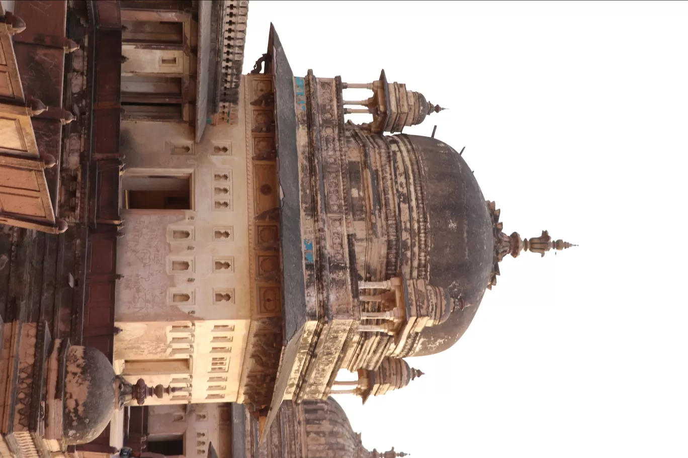 Photo of Orchha Fort complex By Lenzzstruck