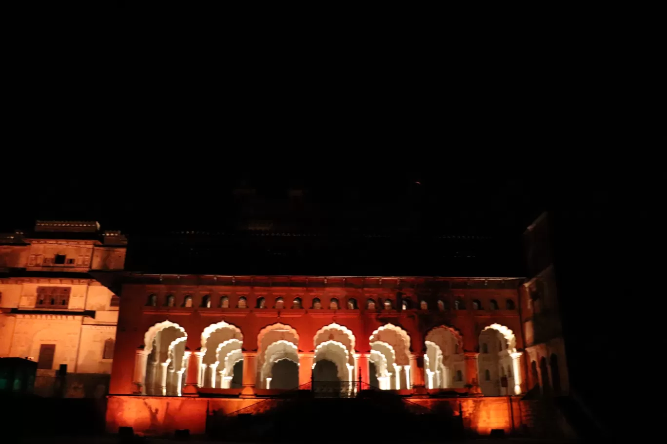 Photo of Orchha Fort complex By Lenzzstruck