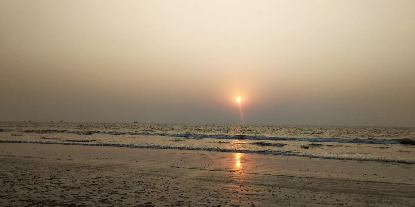 Photo of Juhu Beach By Deepak Shukla