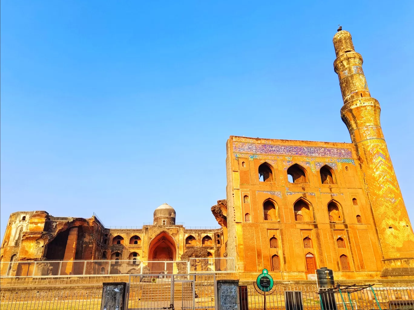 Photo of Mahmood Gawaan Masjid and Madarsa By Hemangi Narvekar