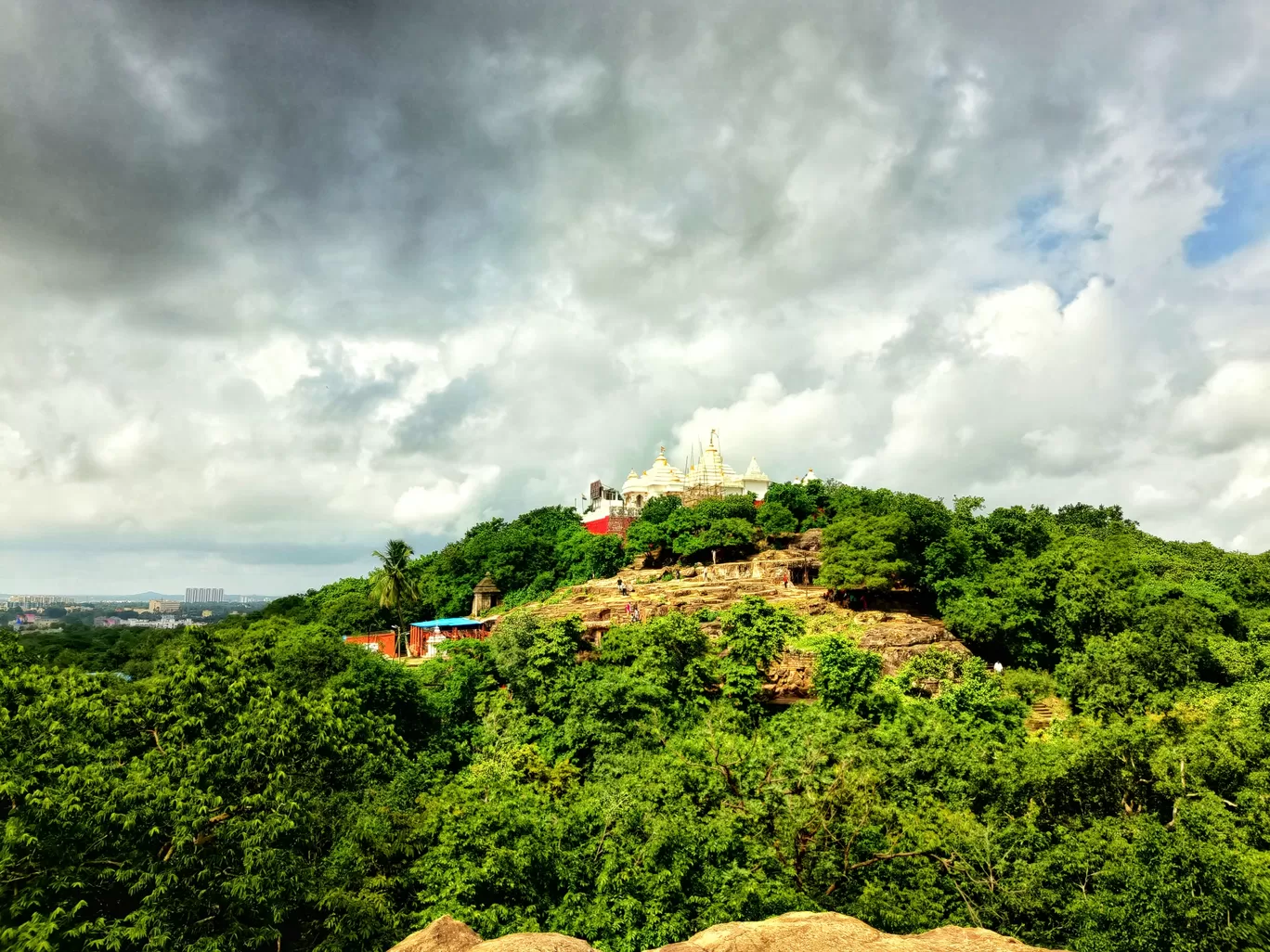 Photo of Khandagiri Caves By Hemangi Narvekar