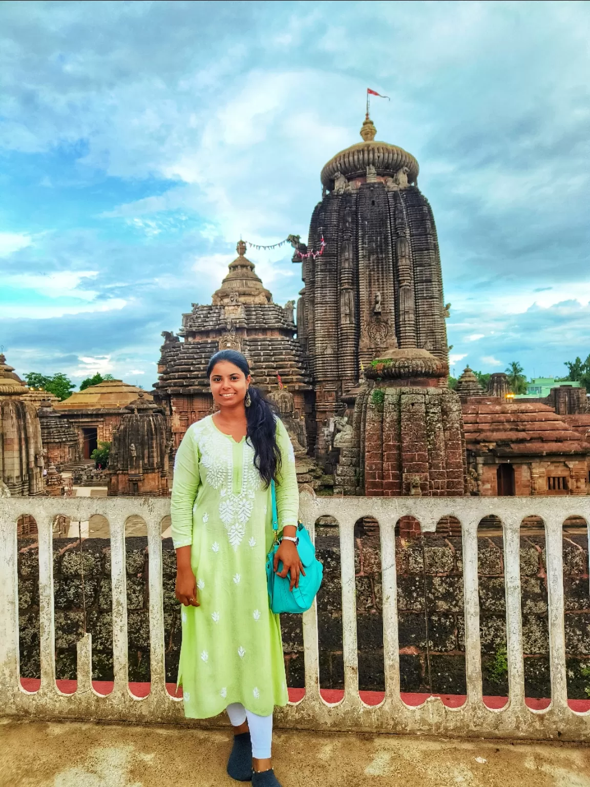 Photo of Lingaraj Temple Road By Hemangi Narvekar