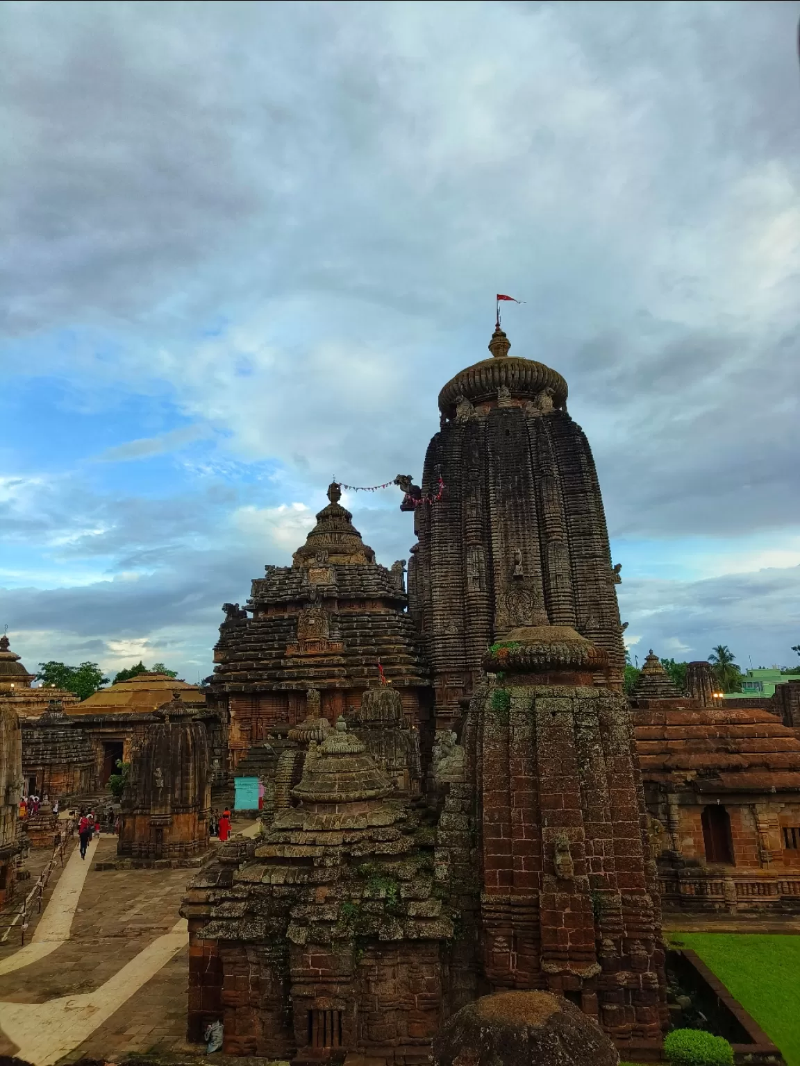 Photo of Lingaraj Temple Road By Hemangi Narvekar