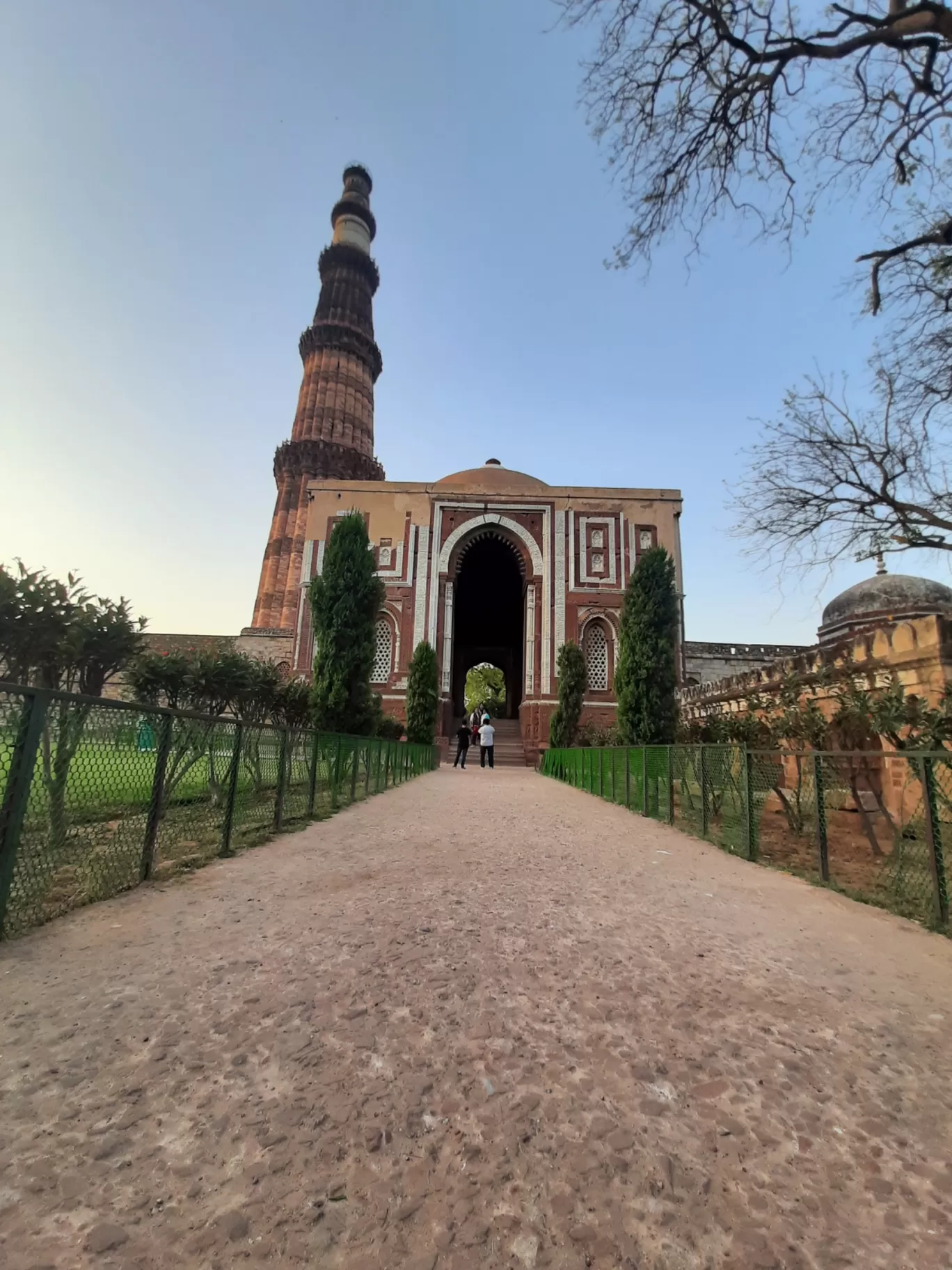 Photo of Qutub Minar By Yash Thakur