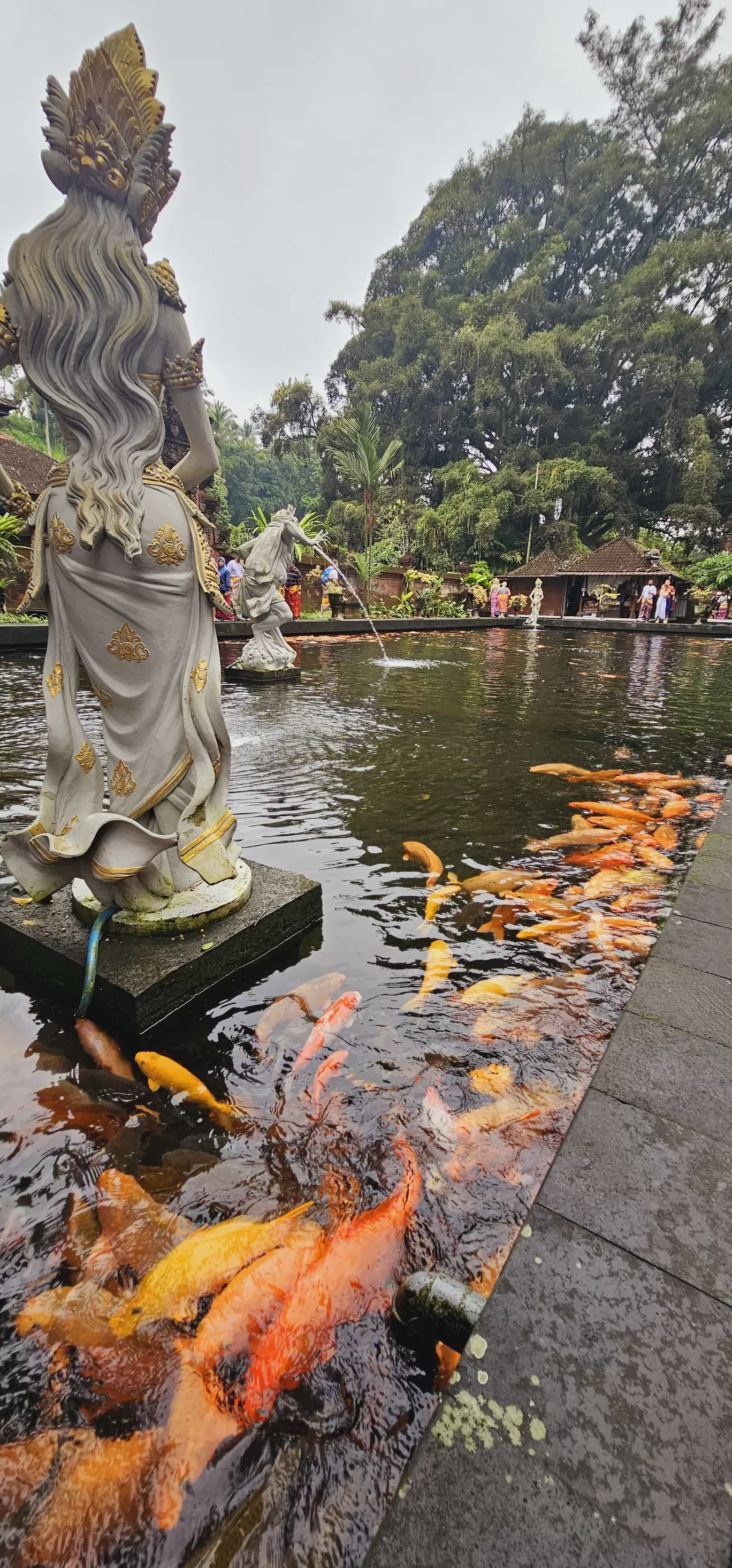 Photo of Tirta Empul Ceremony By Tanisha Mundra