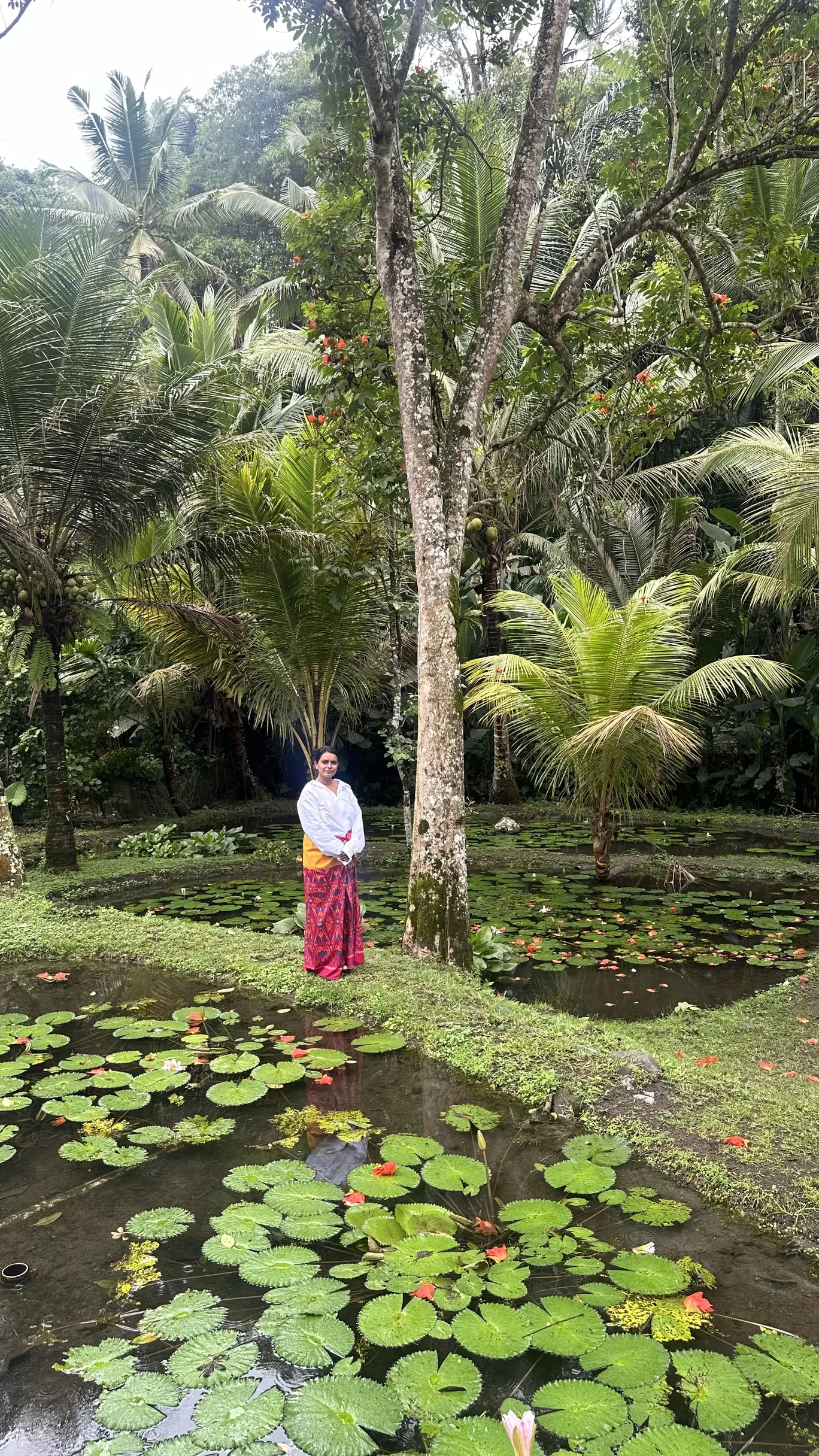 Photo of Tirta Empul Ceremony By Tanisha Mundra