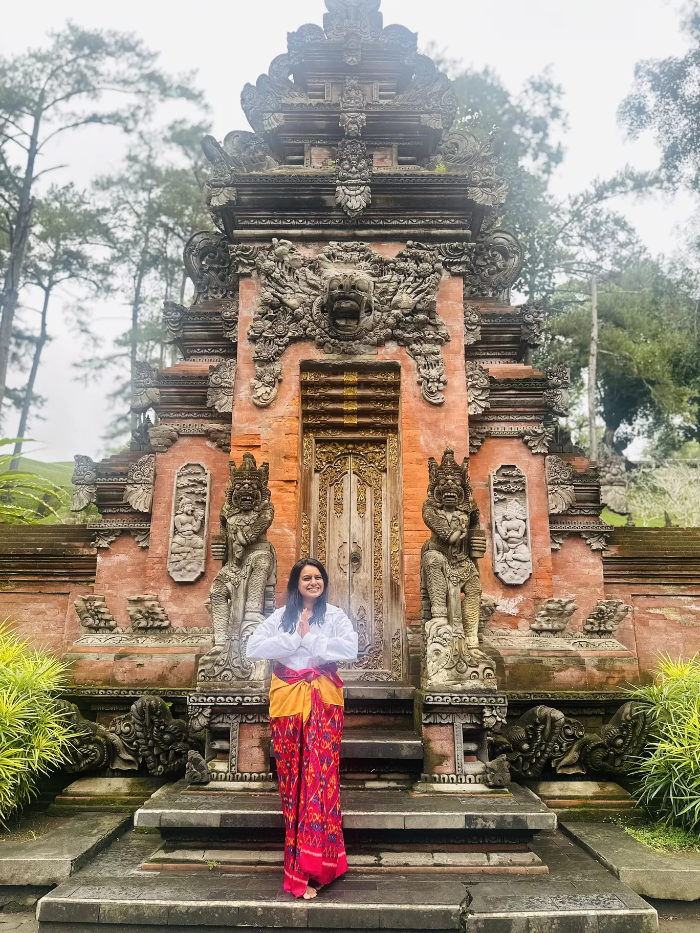 Photo of Tirta Empul Ceremony By Tanisha Mundra