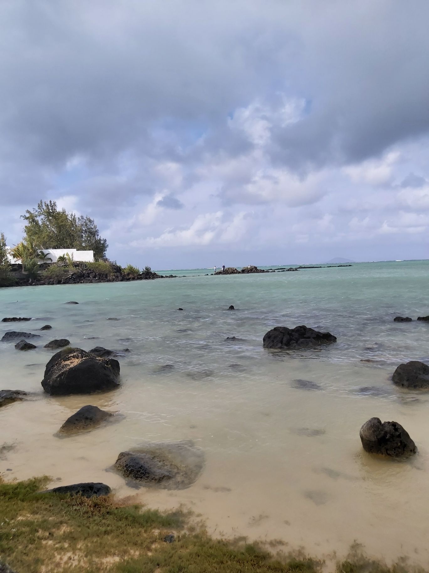 Photo of Pointe aux Piments Public Beach By Lakshaaaa