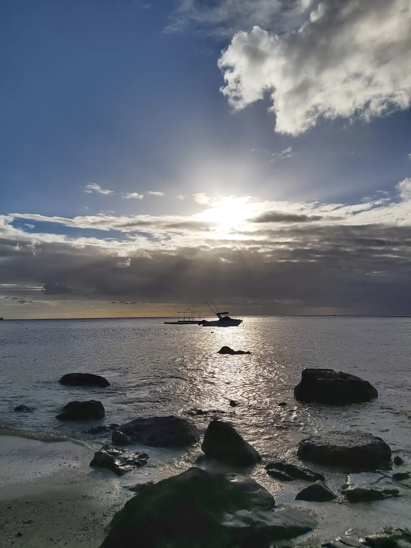 Photo of Pointe aux Piments Public Beach By Lakshaaaa