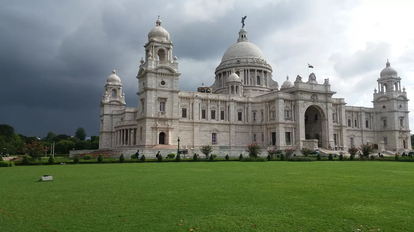 Photo of Victoria Memorial By Travel with Devansh🍁