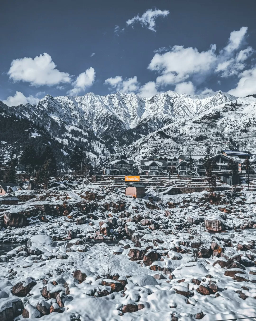 Photo of Manali By Aakash Vishwakarma