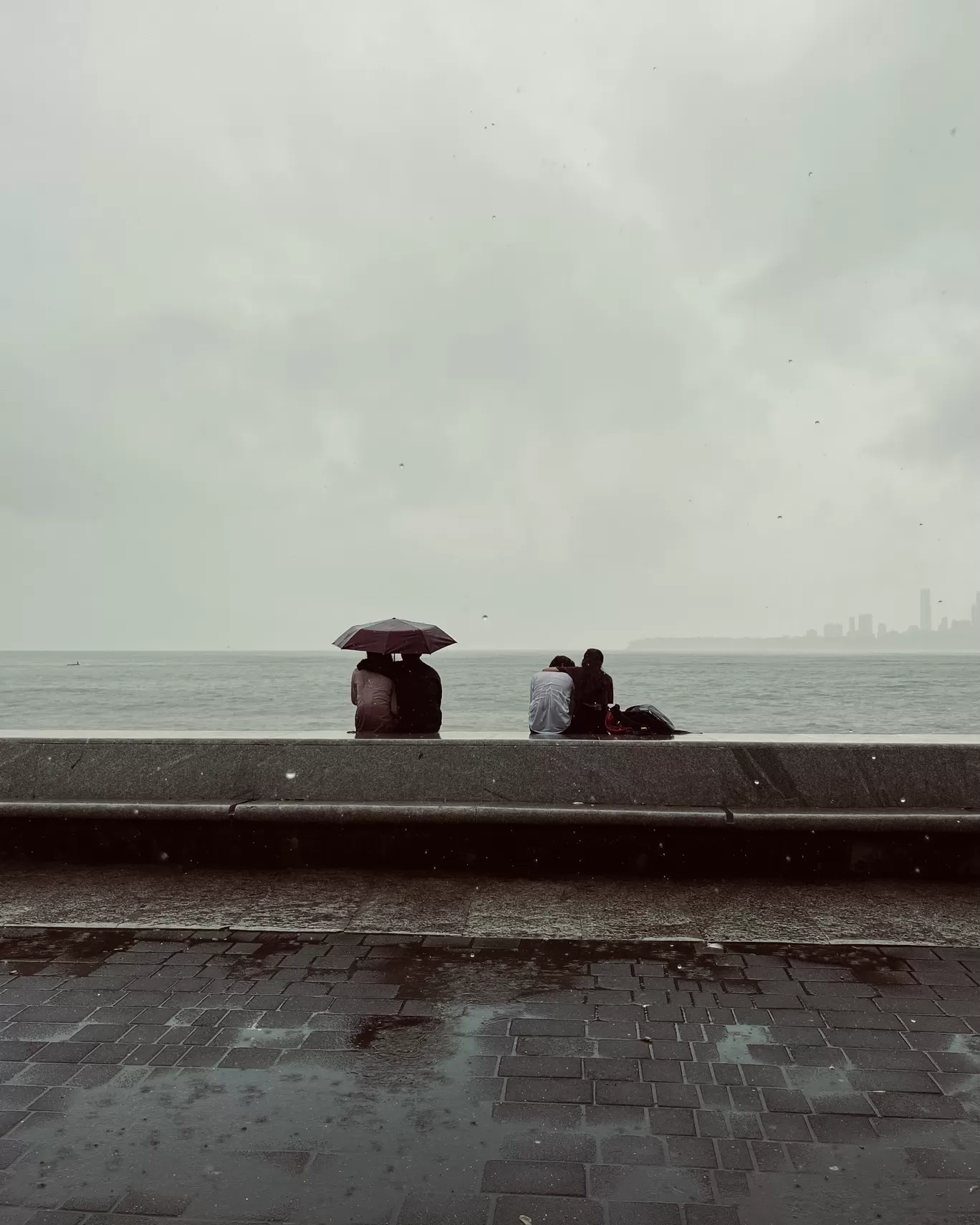 Photo of Marine Drive By Aakash Vishwakarma