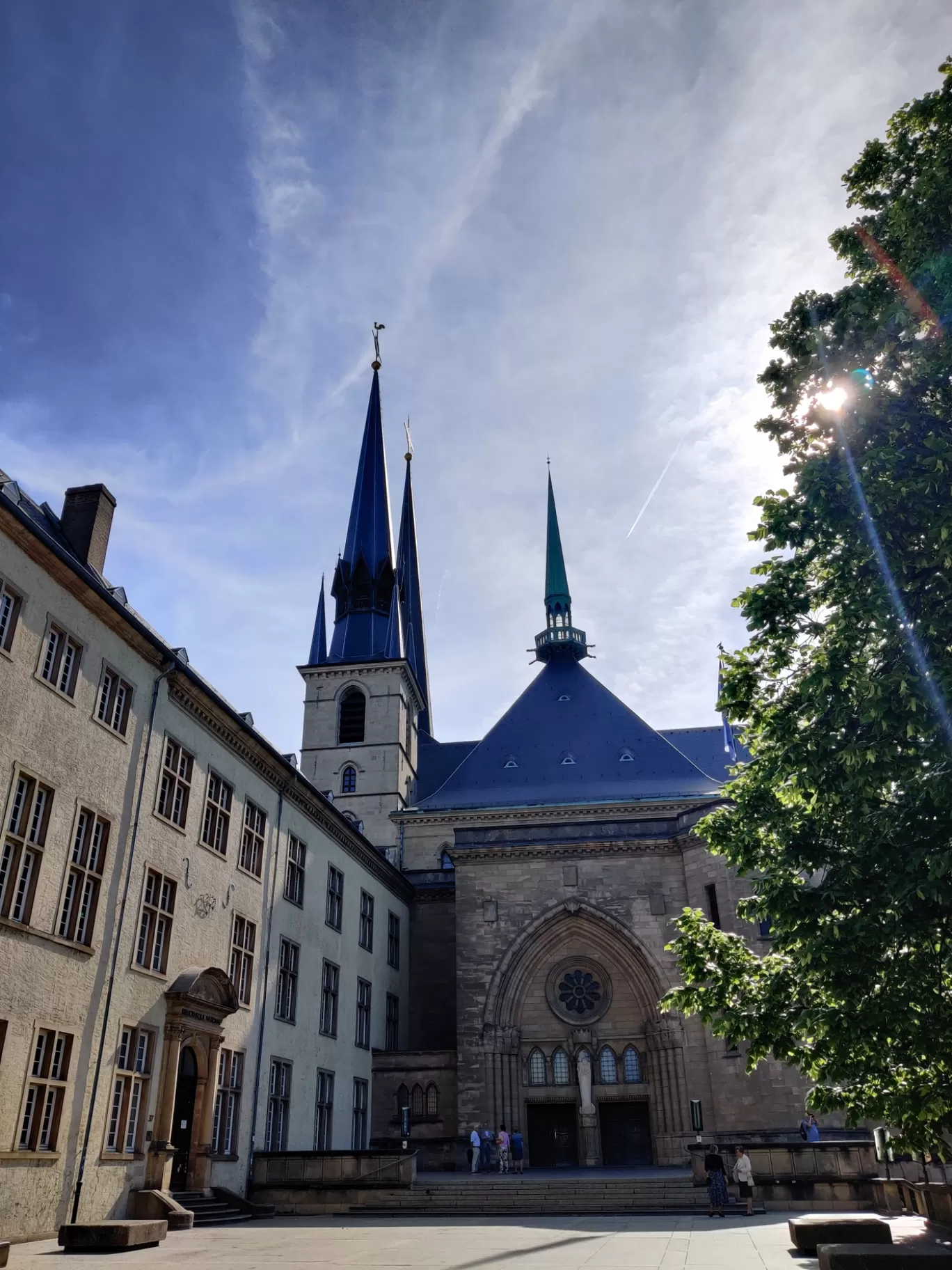 Photo of Notre-Dame Cathedral By Snehal Deshmukh