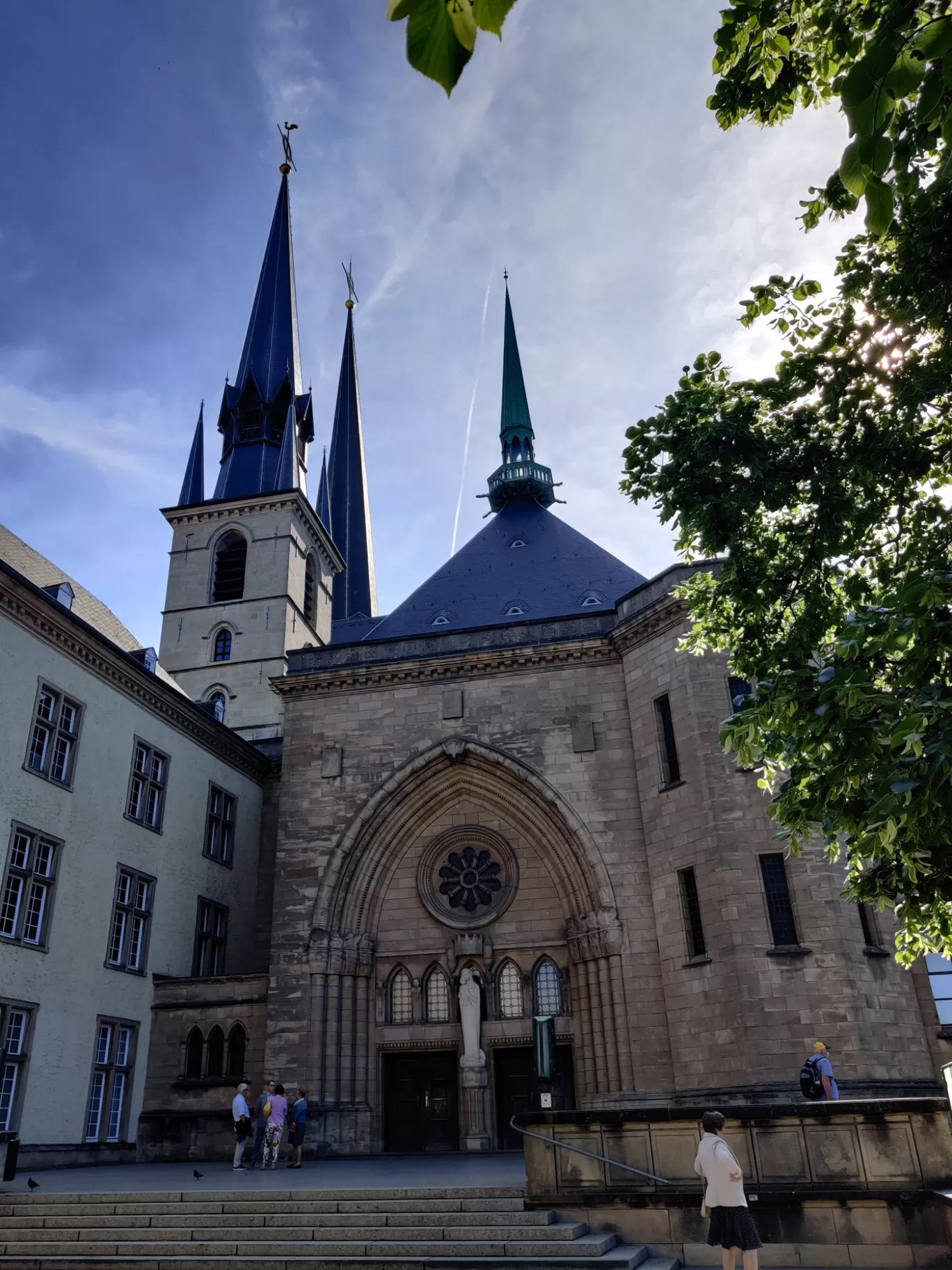 Photo of Notre-Dame Cathedral By Snehal Deshmukh