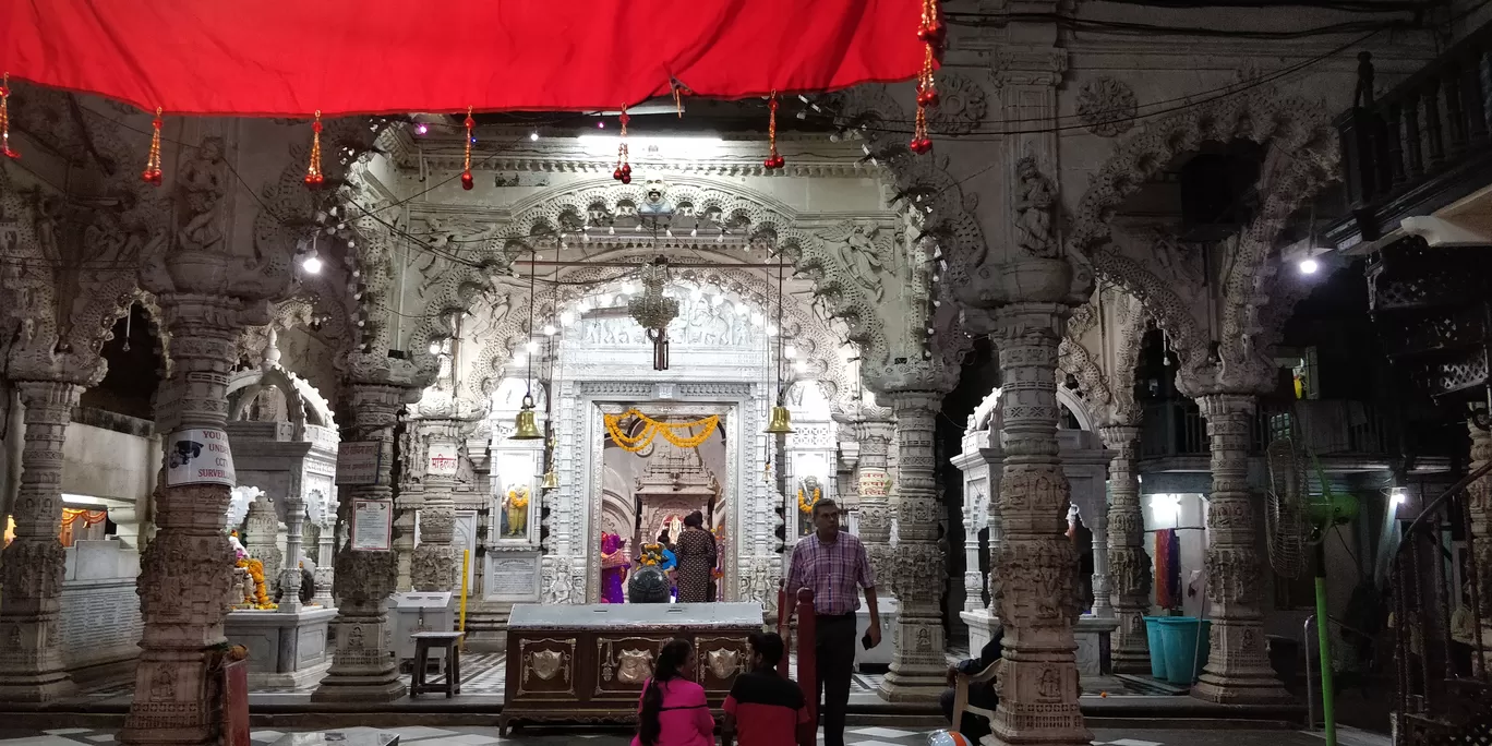 Photo of Babulnath Temple By Neetu Banthia 