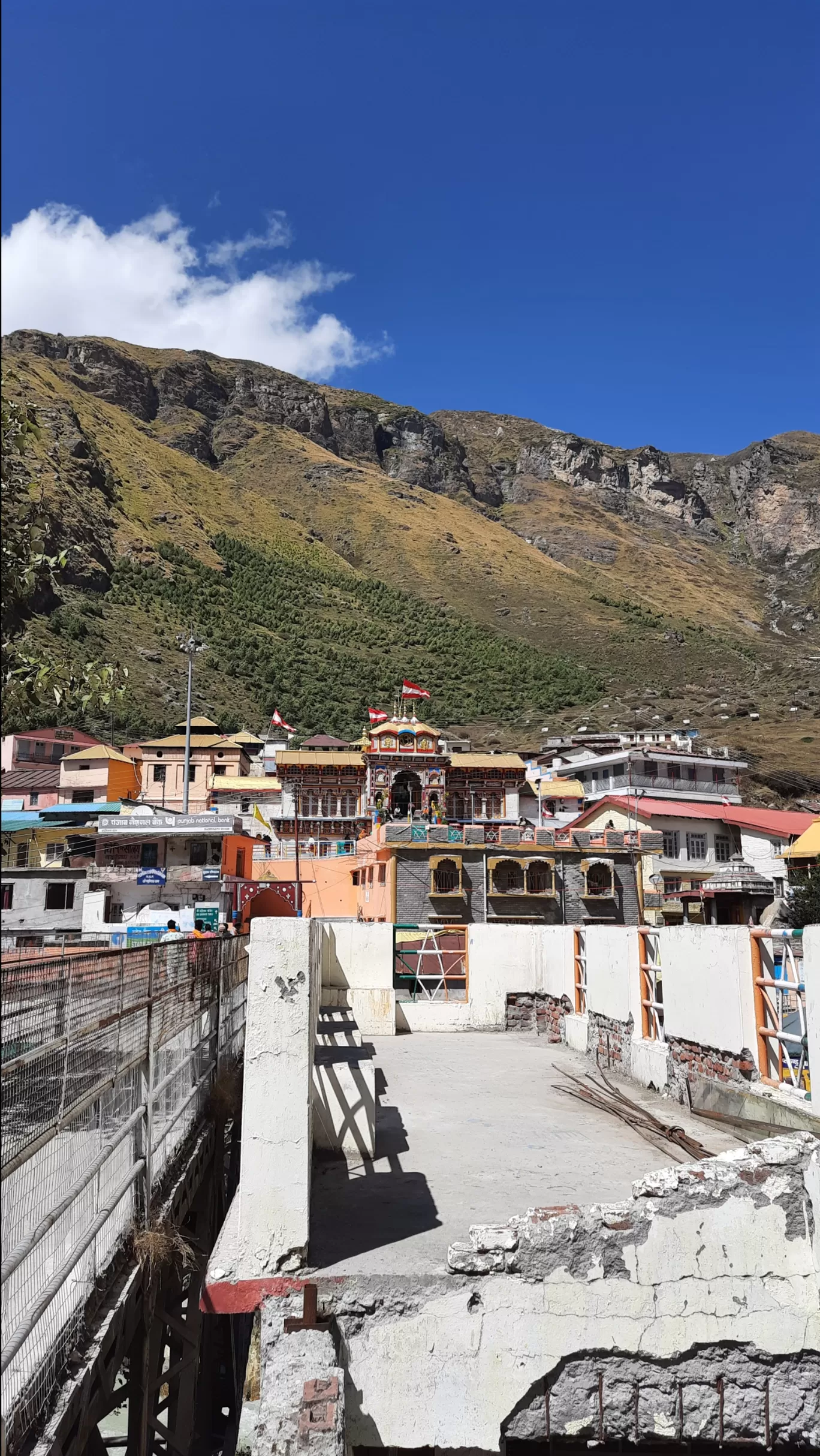 Photo of Badrinath Temple By Roaming Mayank