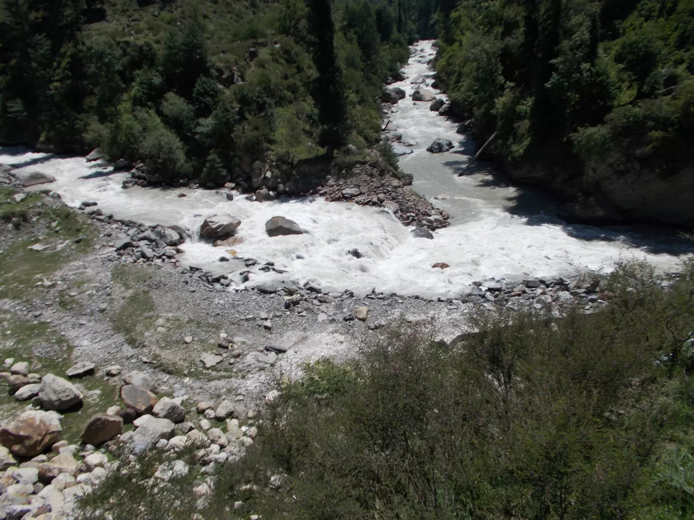 Photo of Kheerganga By Roaming Mayank