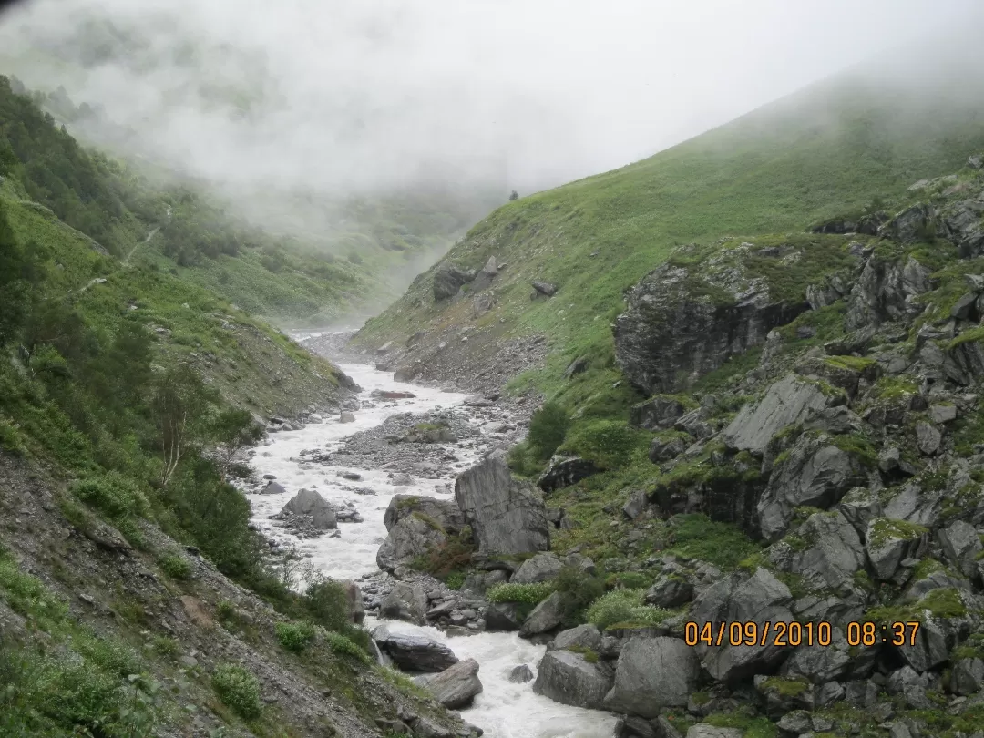 Photo of Valley of Flowers National Park By Roaming Mayank