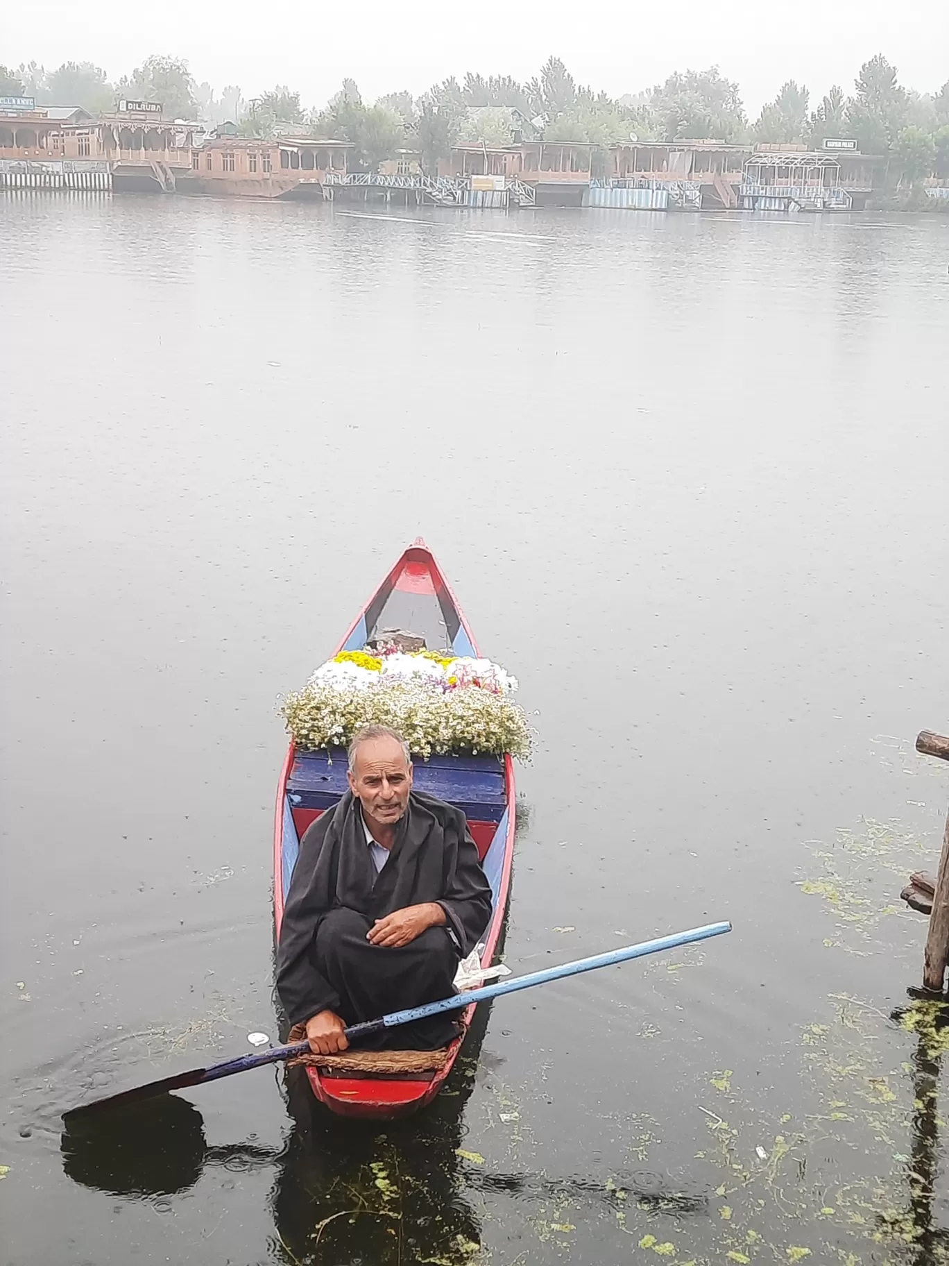 Photo of Dal Lake By Roaming Mayank