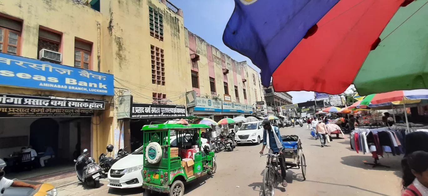 Photo of Aminabad Market By Roaming Mayank