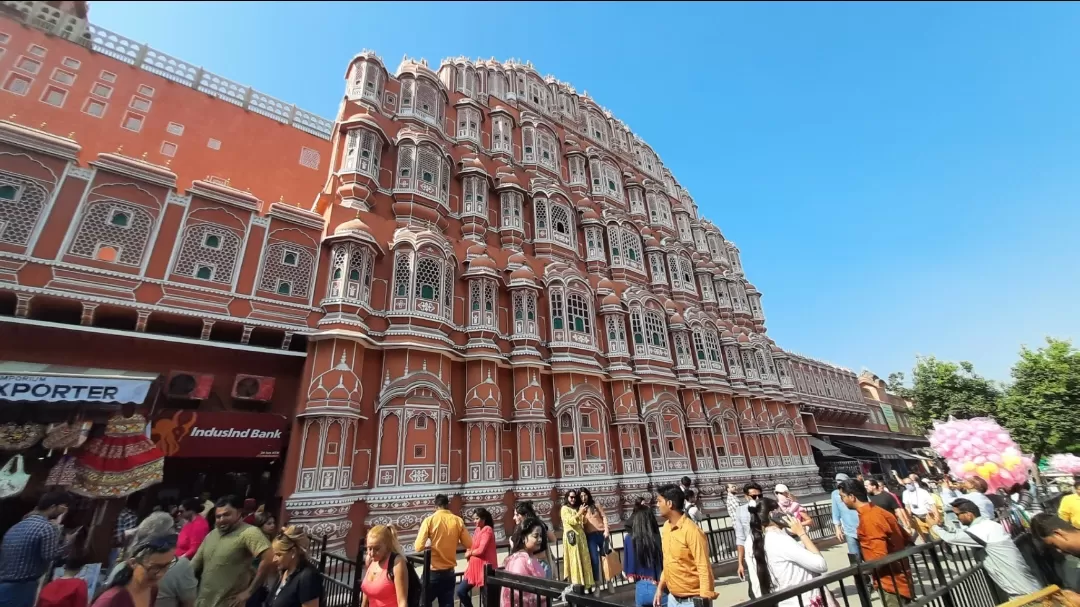 Photo of Hawa Mahal By Roaming Mayank