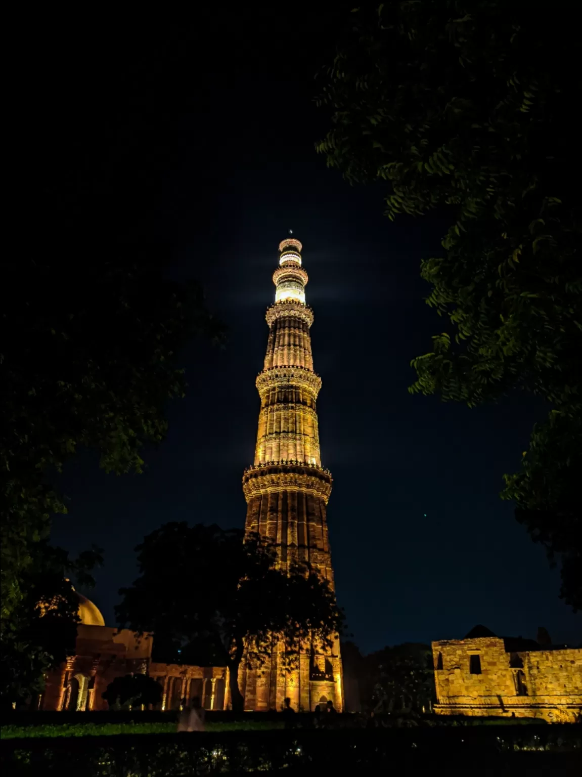 Photo of Qutub Minar By ABHISHEK YADAV