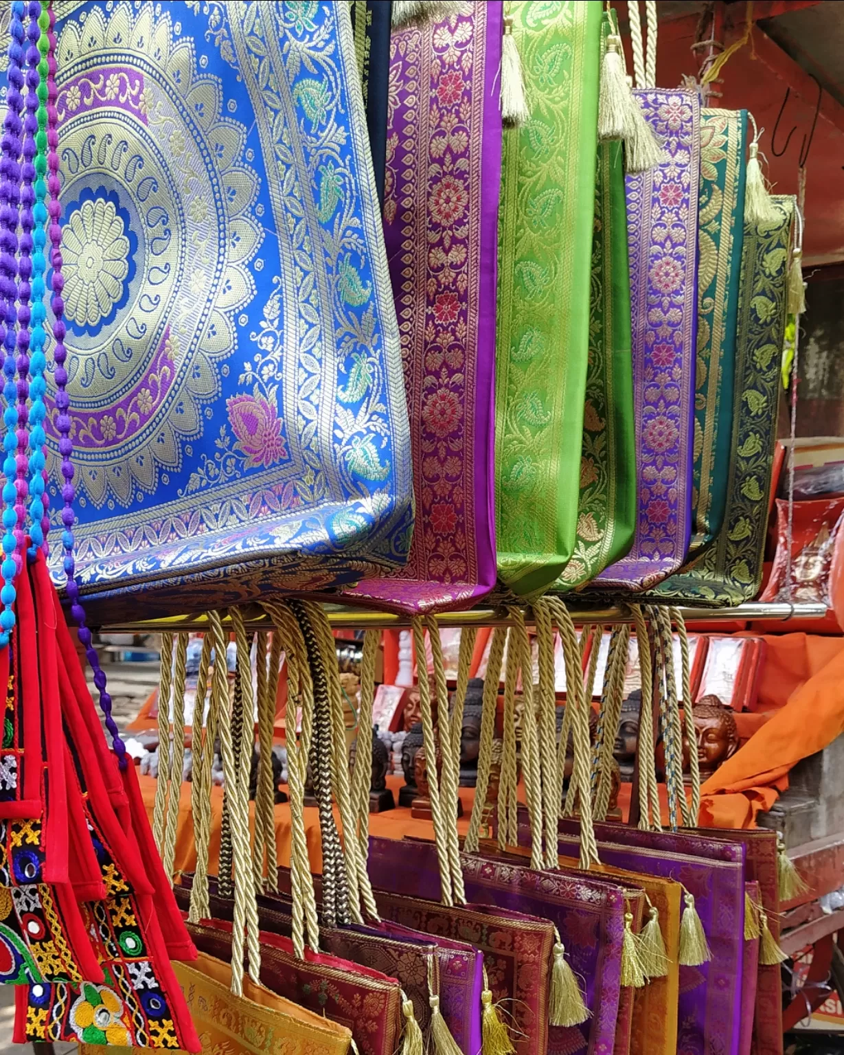 Photo of Chinese Buddhist Temple By Ayushi Kesarwani