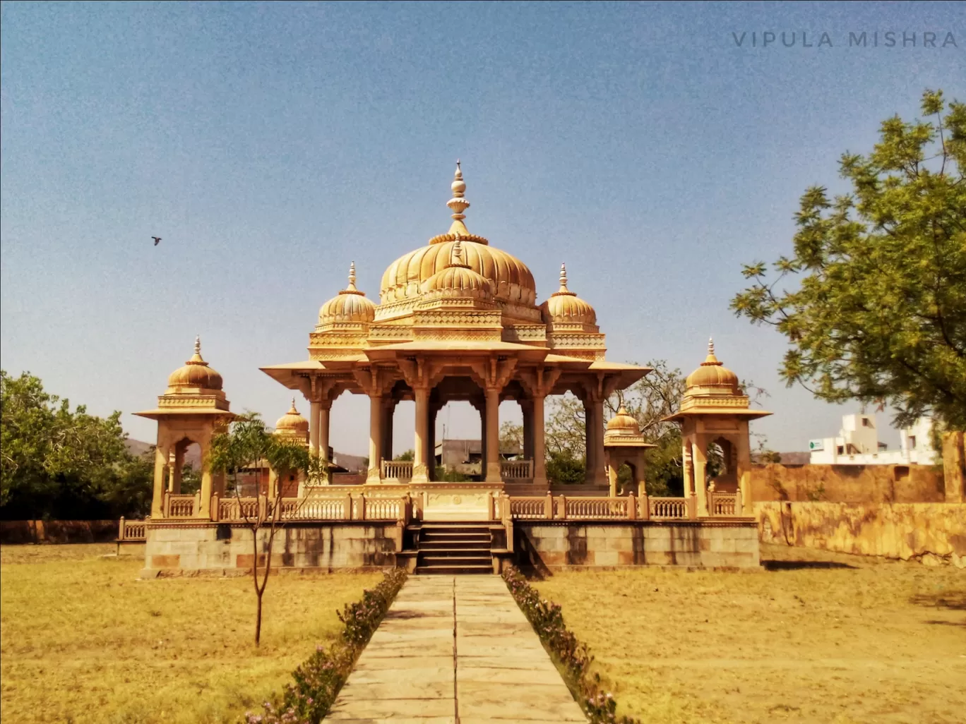 Photo of Maharaniyon Ki Chhatriyan By Vipula Mishra