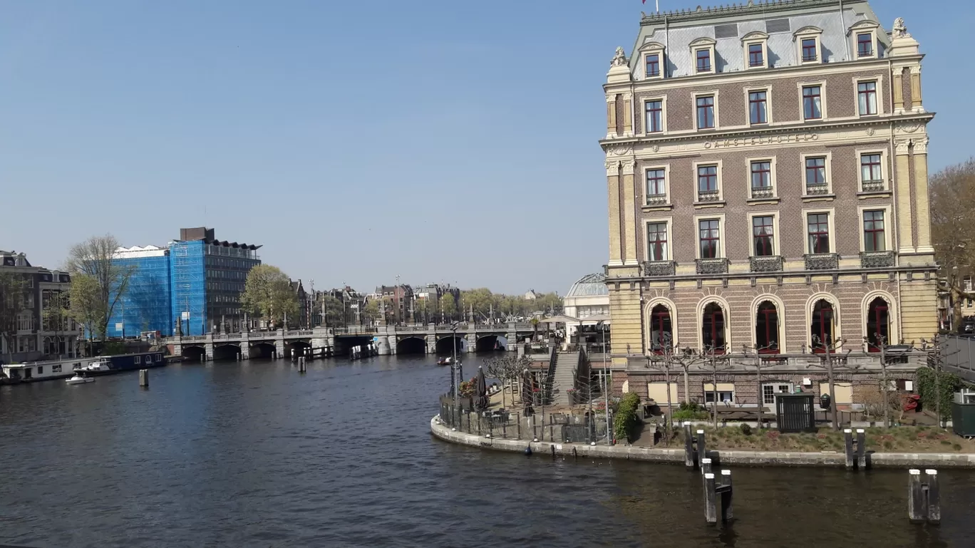 Photo of Amsterdam By gospels-of-mountainism