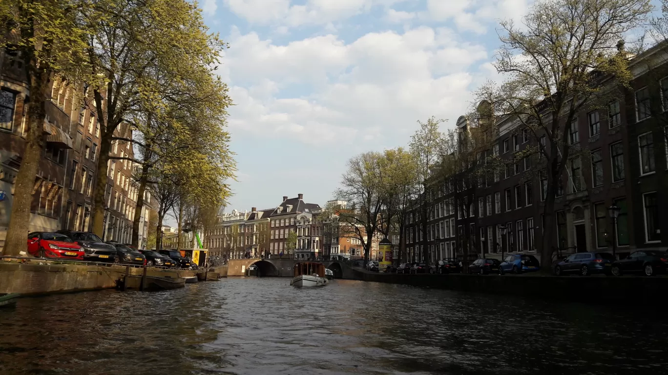 Photo of Amsterdam By gospels-of-mountainism