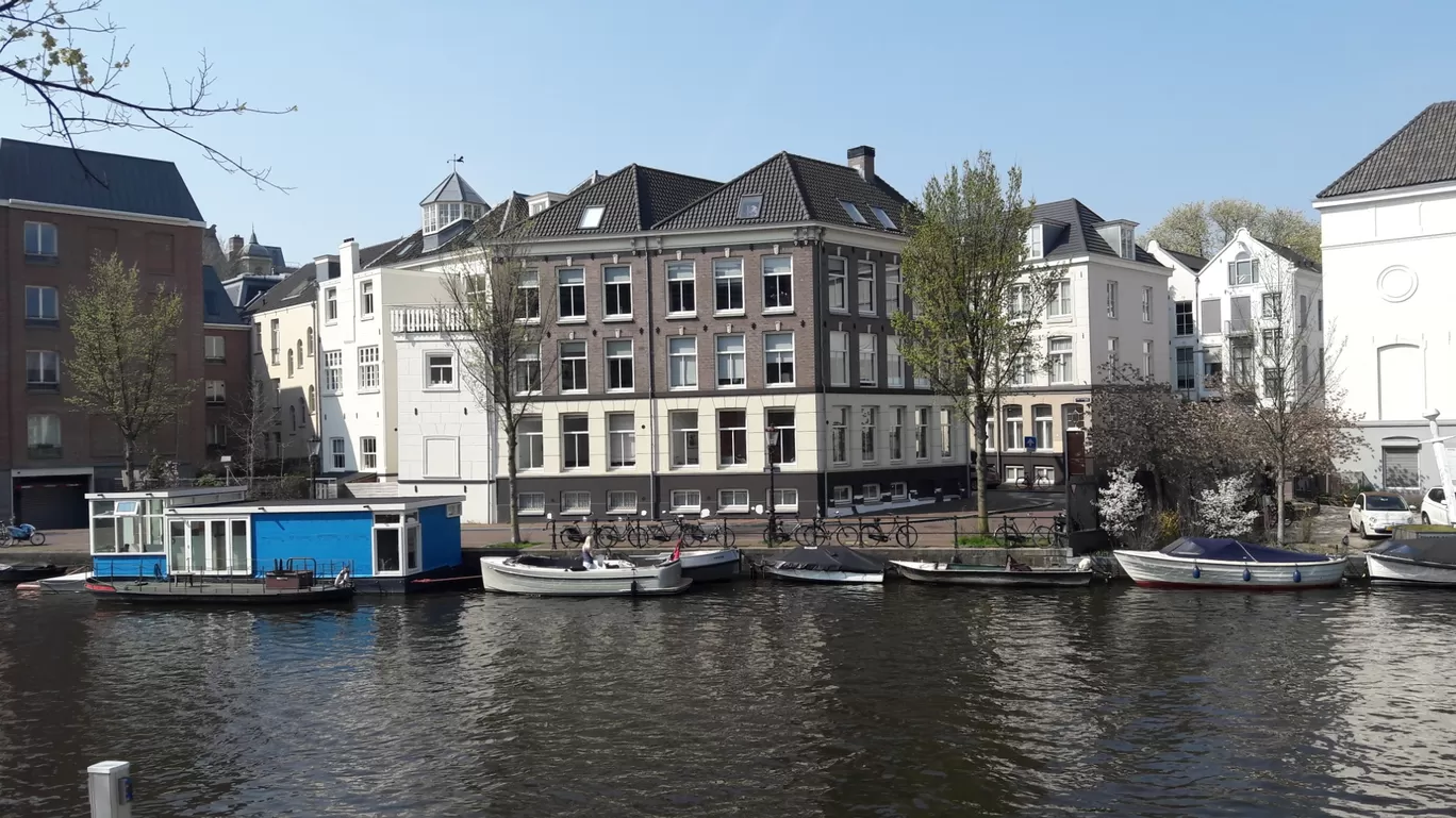 Photo of Amsterdam By gospels-of-mountainism