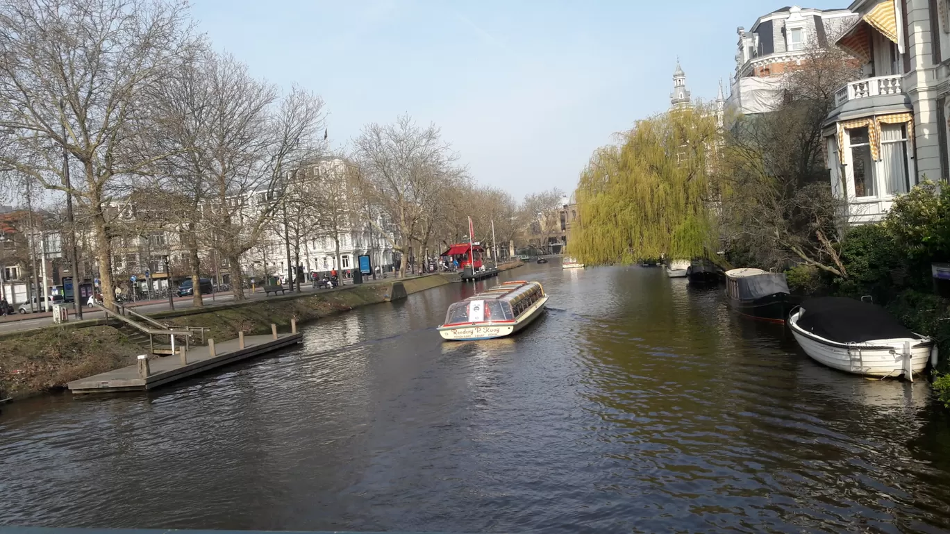 Photo of Amsterdam By gospels-of-mountainism