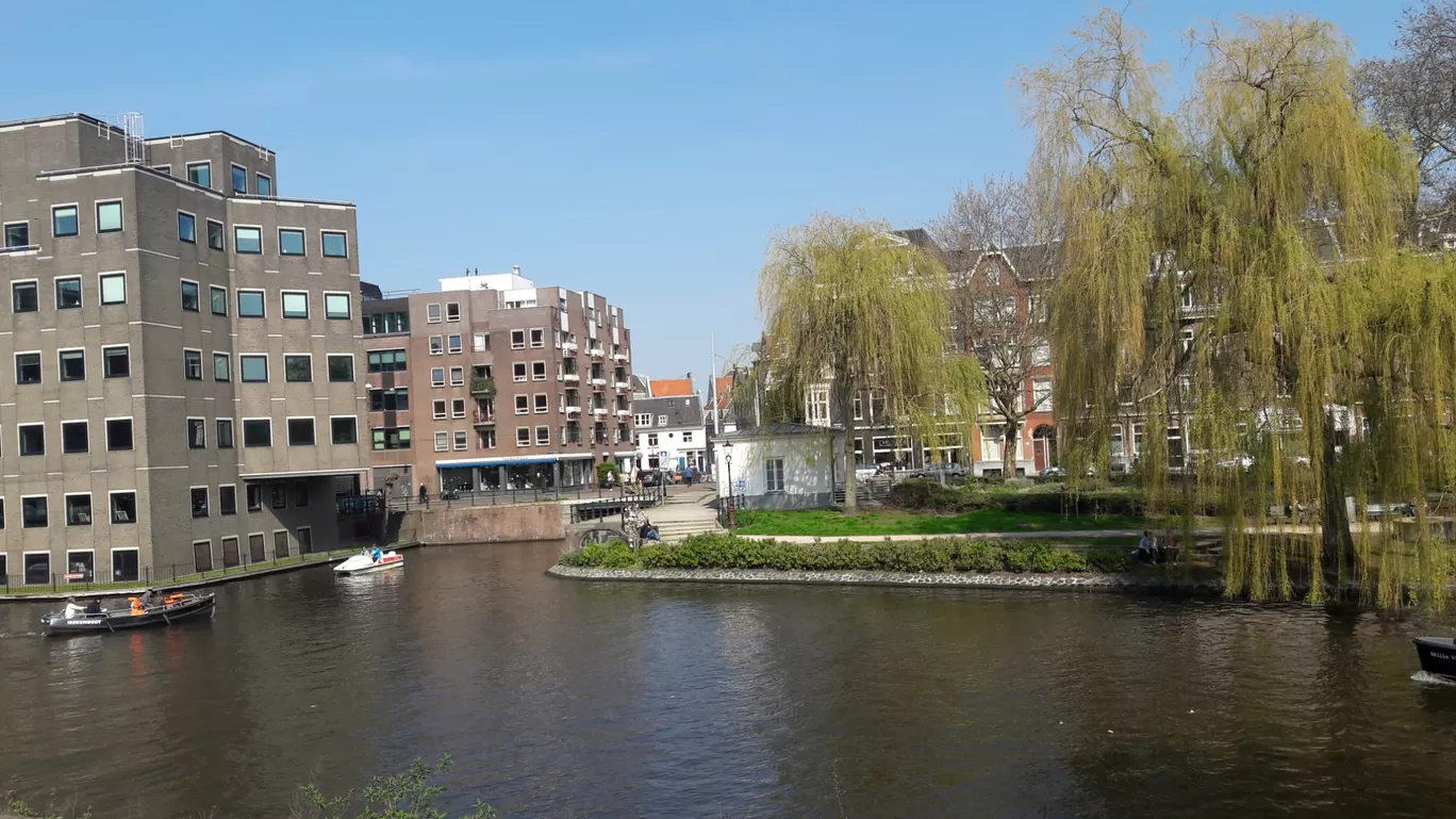 Photo of Amsterdam By gospels-of-mountainism