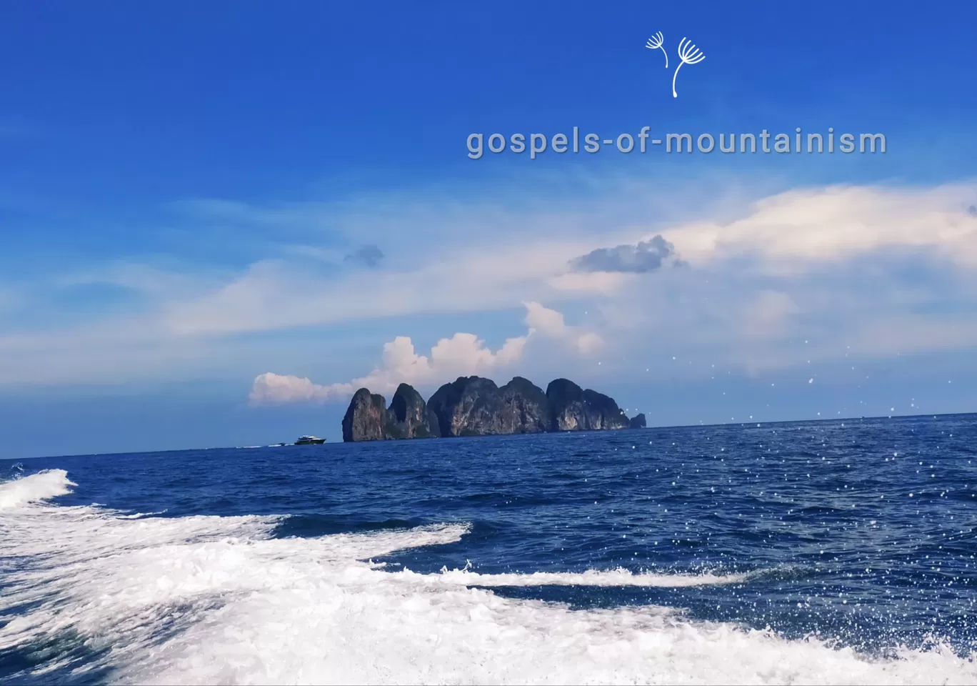 Photo of Phi Phi Islands By gospels-of-mountainism