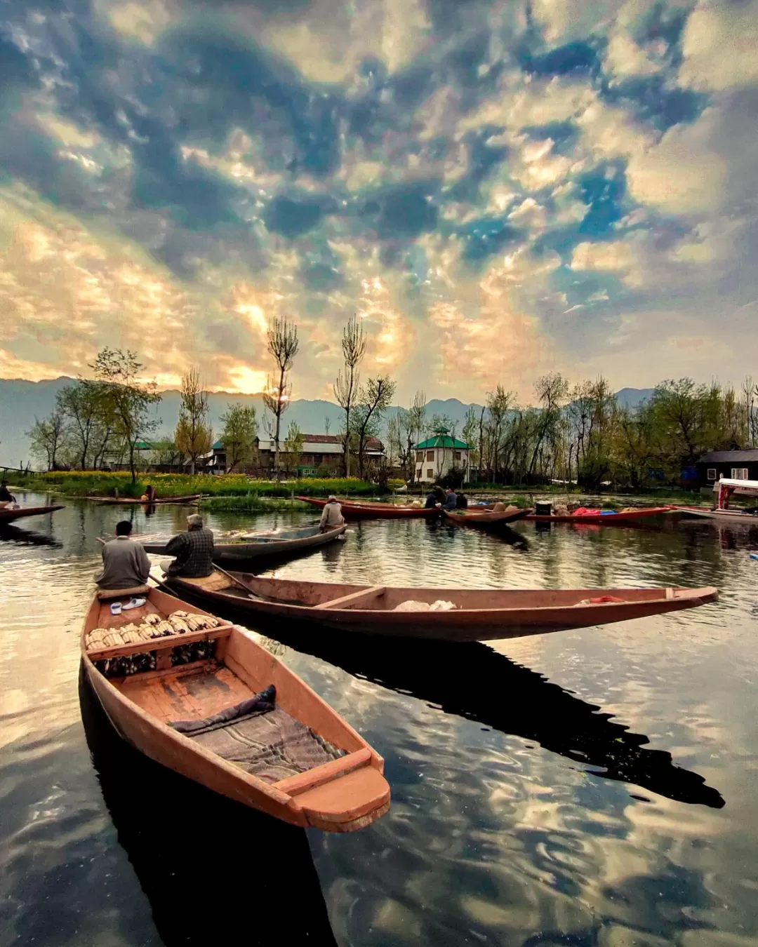 Photo of Dal Lake By Rayan Hussain