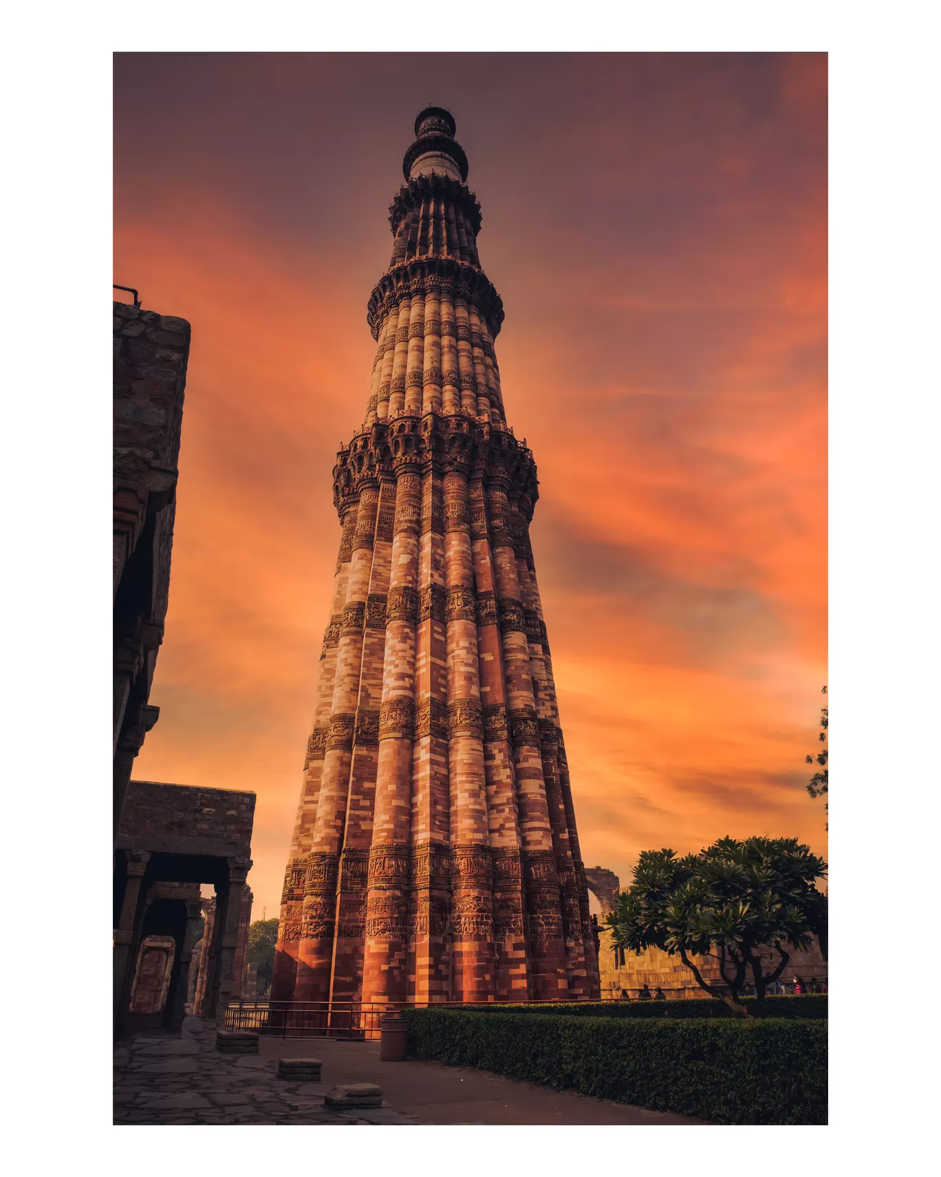 Photo of Qutub Minar By Sayan Chowdhury