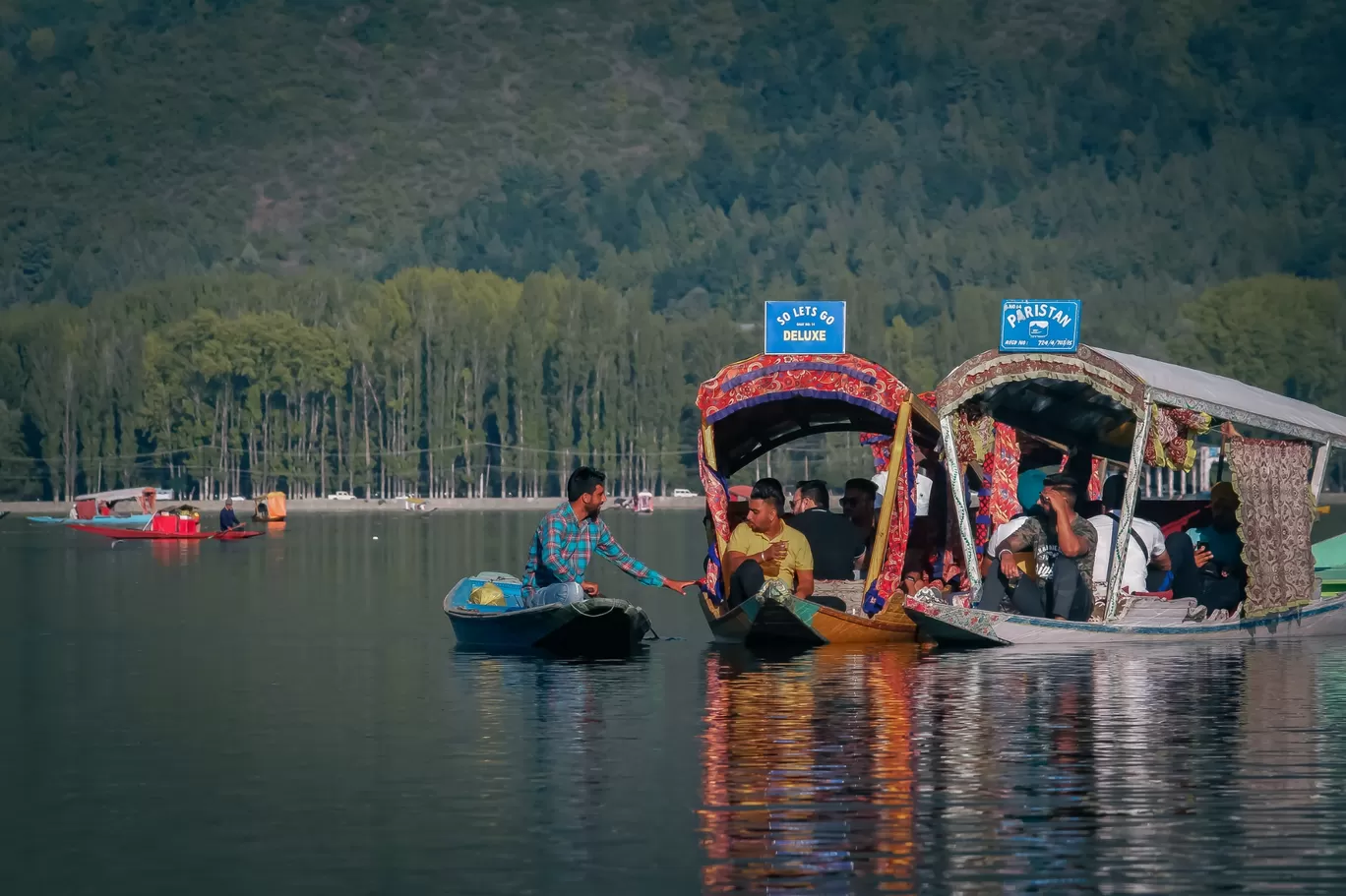 Photo of Dal Lake By lrb_ahmad