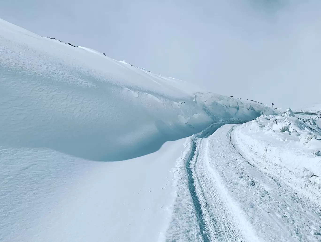 Photo of Khardungla Pass By Euphoric miles 