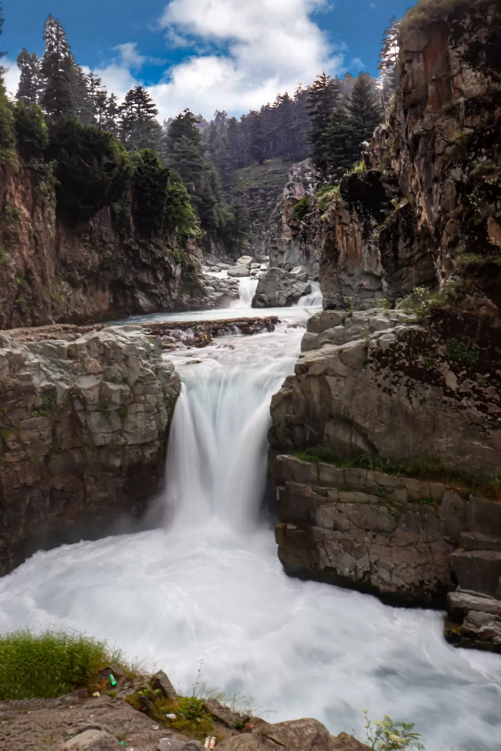 Photo of Aharbal Waterfall By Saqib Yousuf