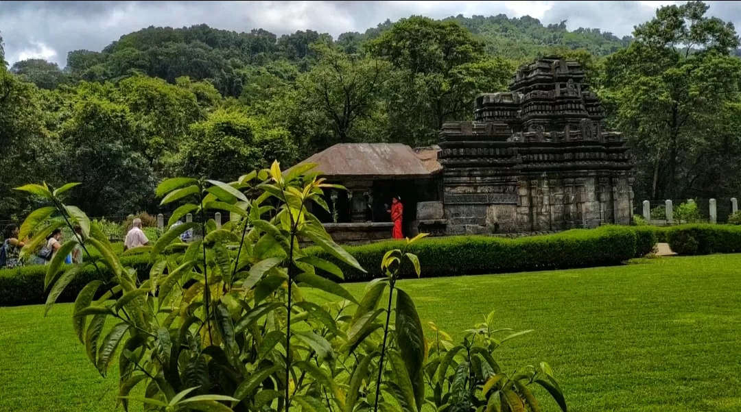 Photo of Tambdi Surla Mahadev Temple By Shwati Yadav