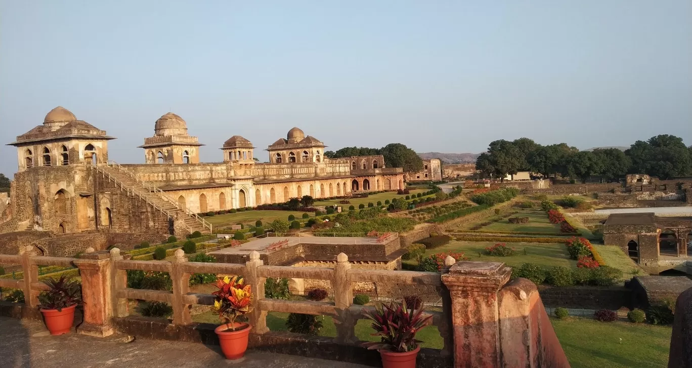 Photo of Jahaz Mahal Road By Mimansha Singh