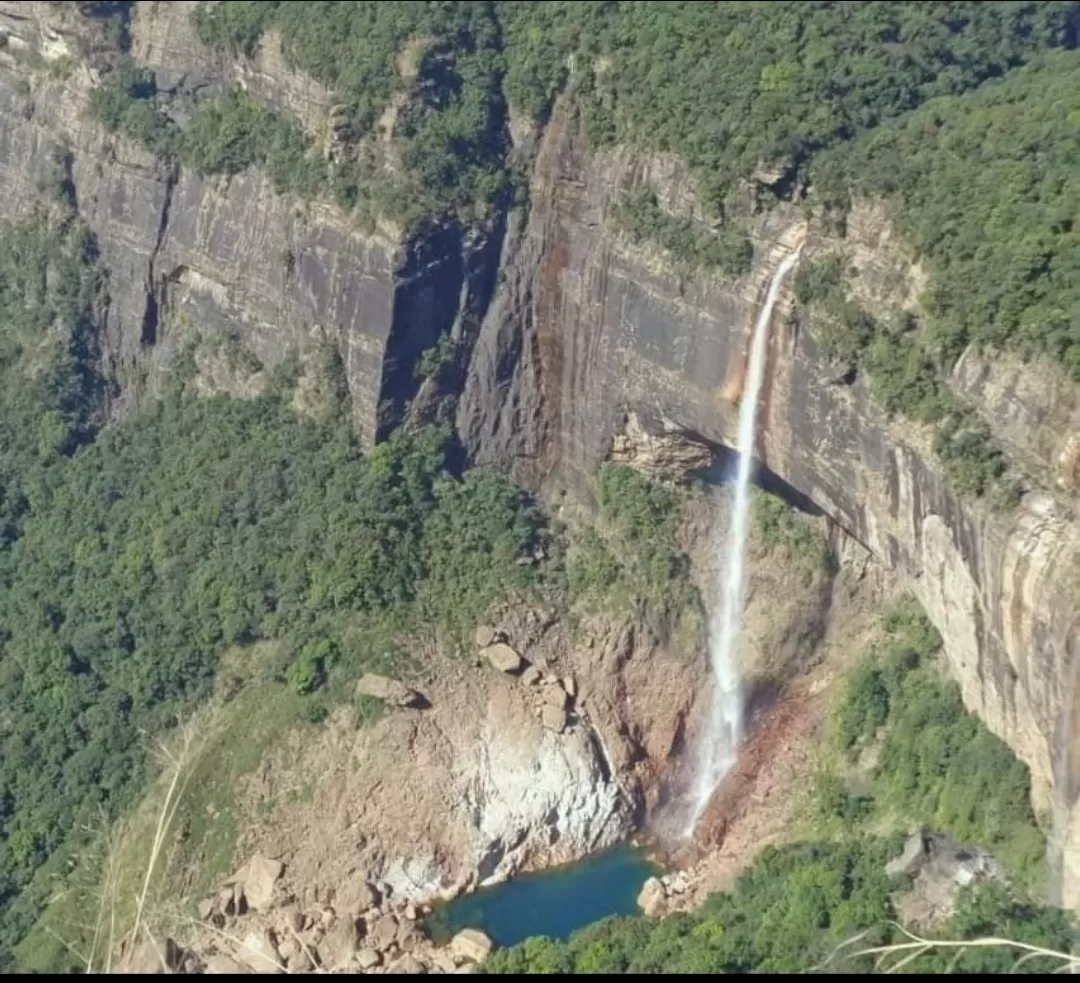 Photo of NohKaLikai Falls By Saini Deb