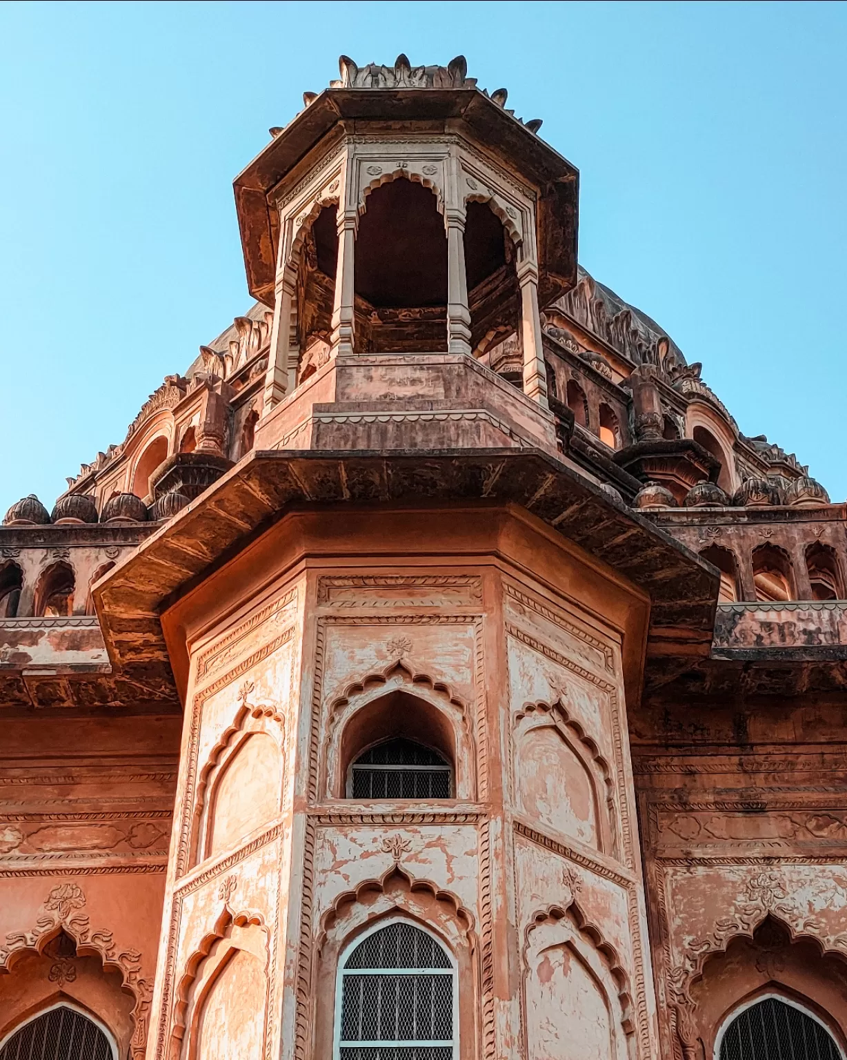 Photo of Maqbara (Tomb) of Saadat Ali Khan By Akshay Srivastava