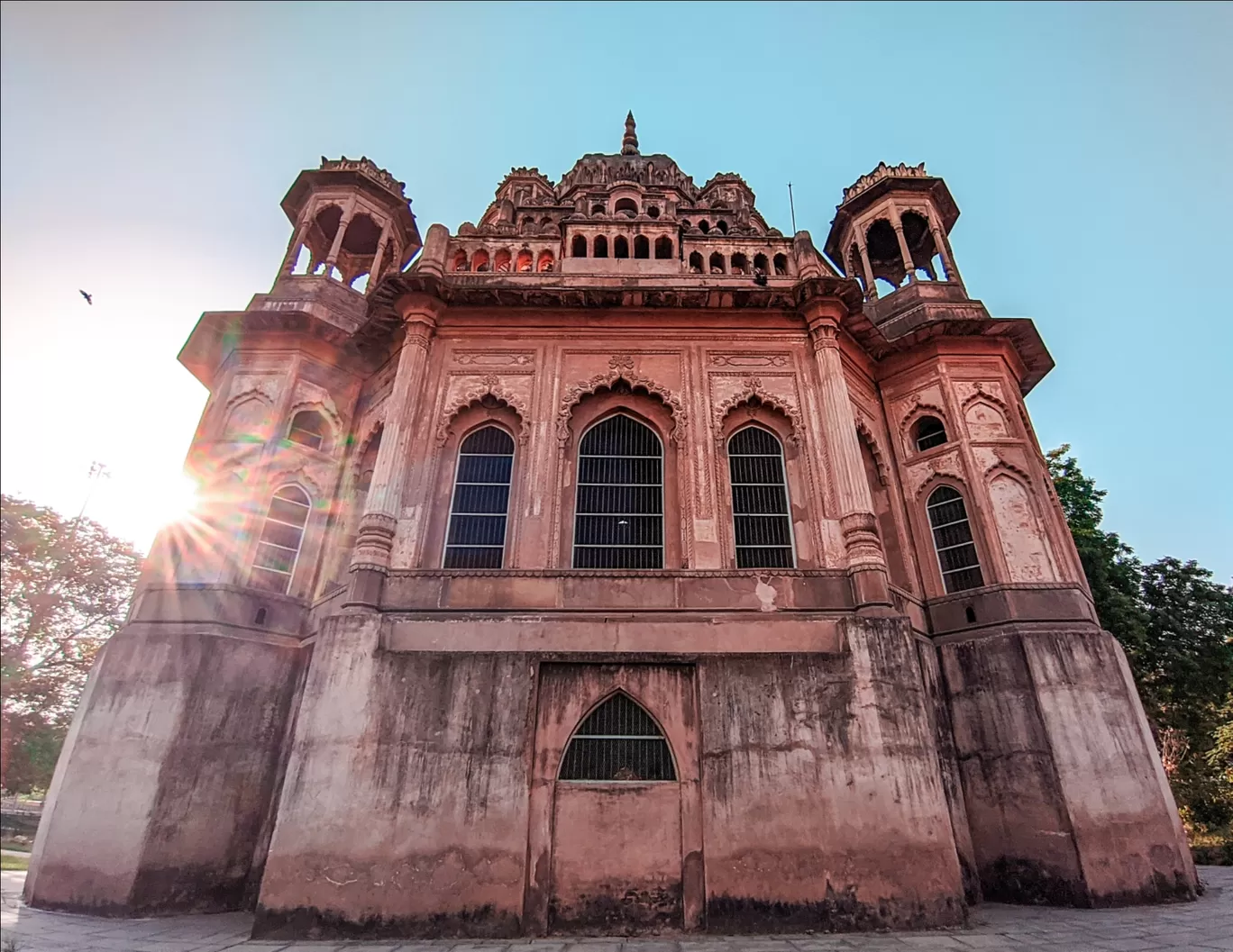 Photo of Maqbara (Tomb) of Saadat Ali Khan By Akshay Srivastava