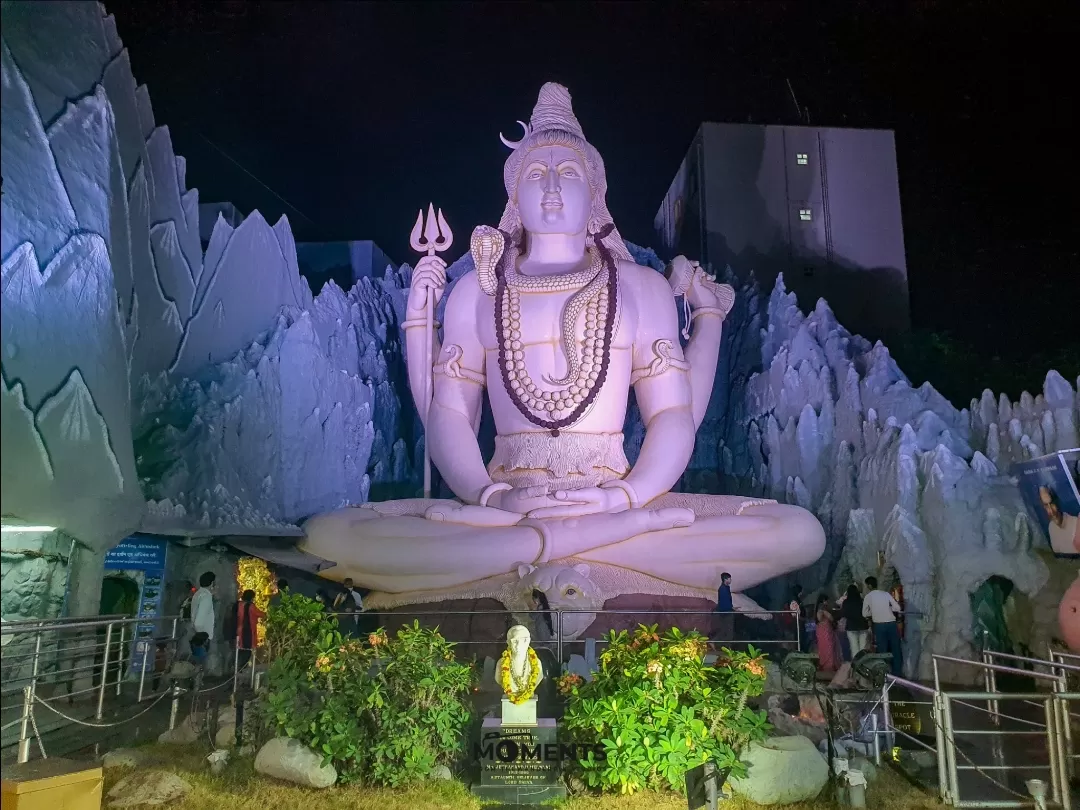 Photo of Shivoham Shiva Temple By Sri